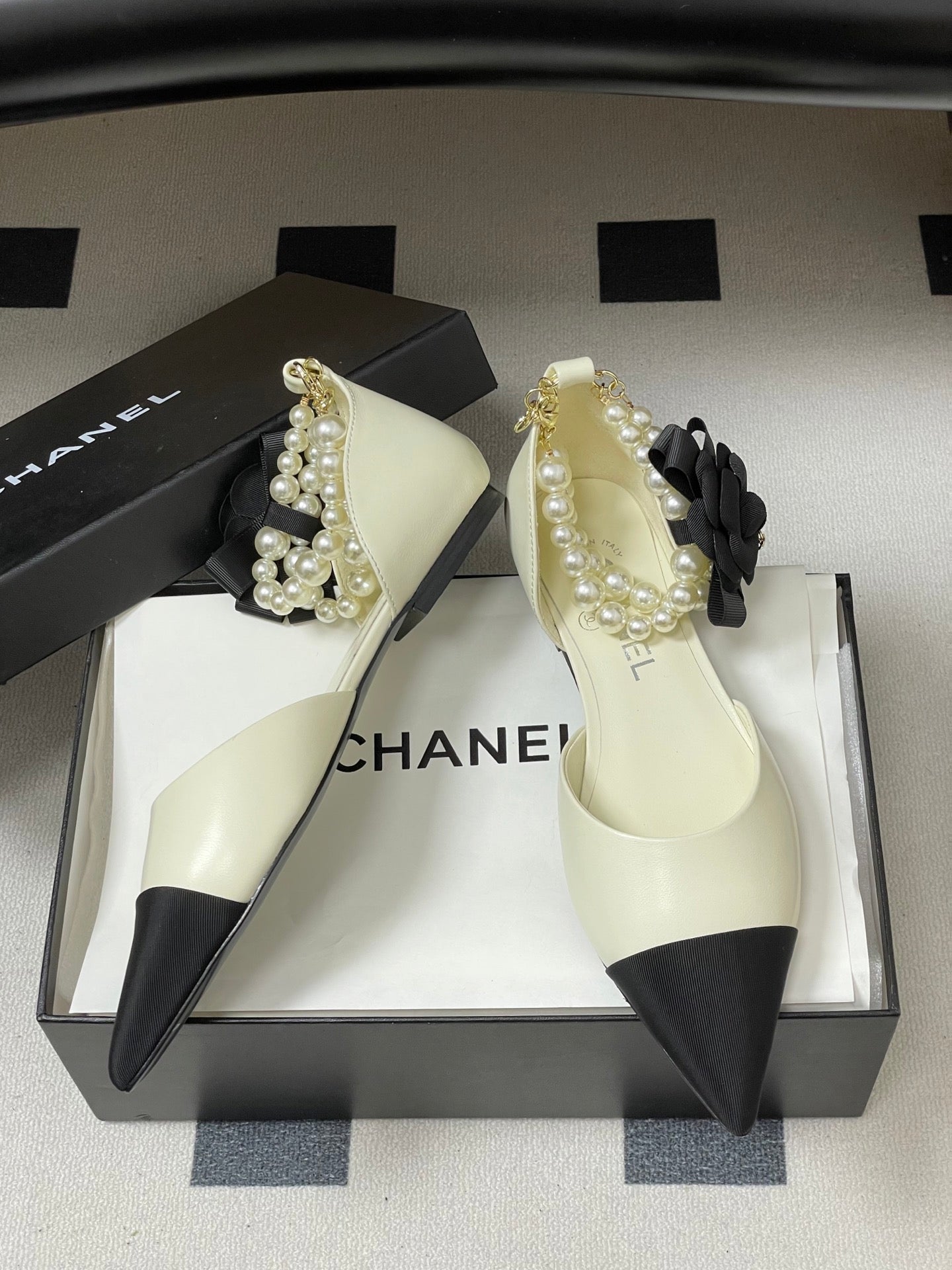 CC 26 Flat Slingback With Pearl Ankle Strap Lambskin Fabric