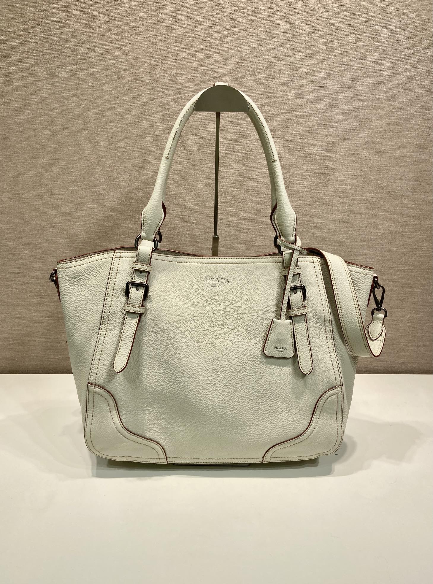 Prada 2026 Tote Bag 38cm Grained Leather 282657