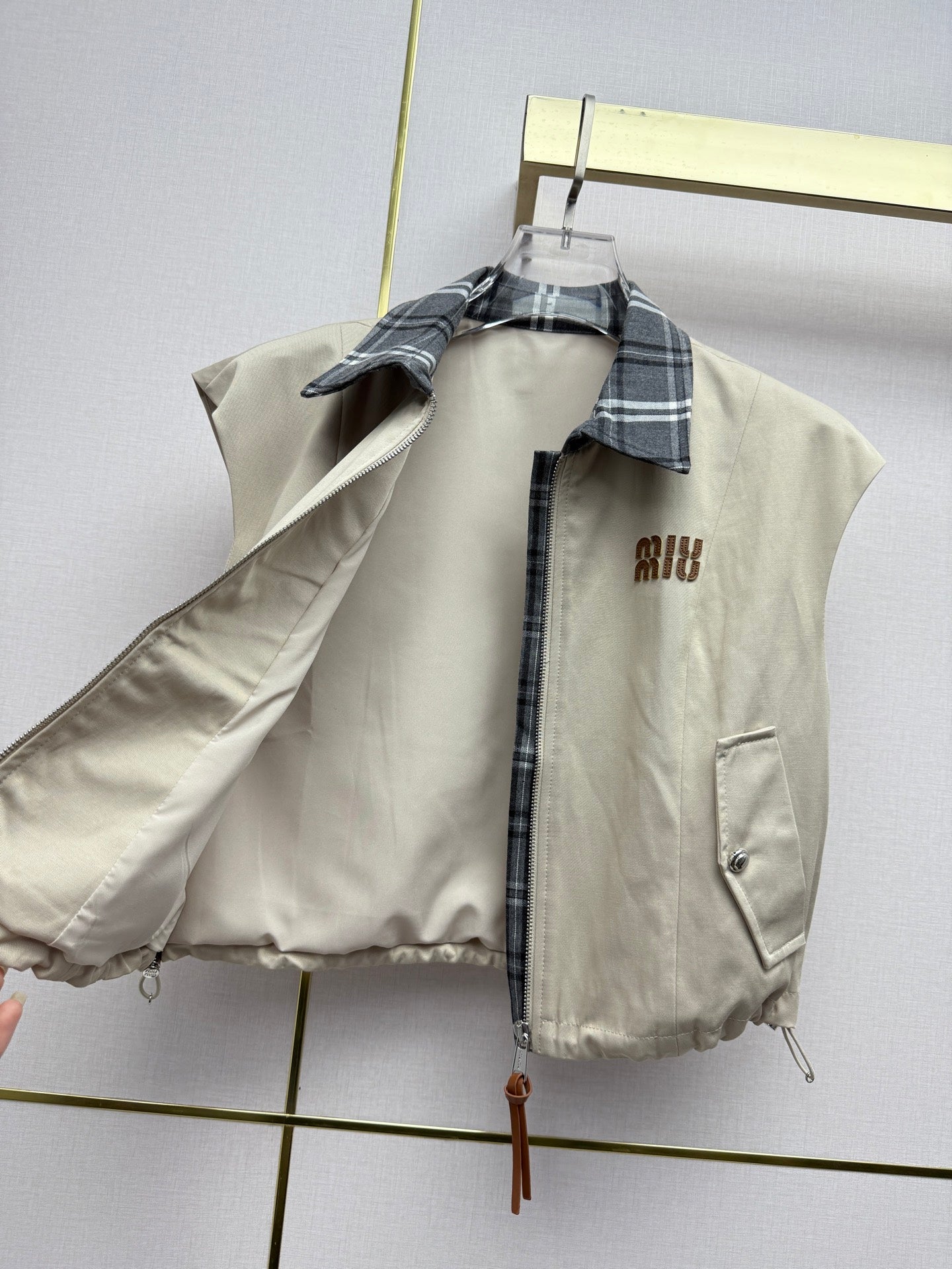 Miumiu 2026 Sleeveless Zipper Vest And Skirt Set Polyester Rayon