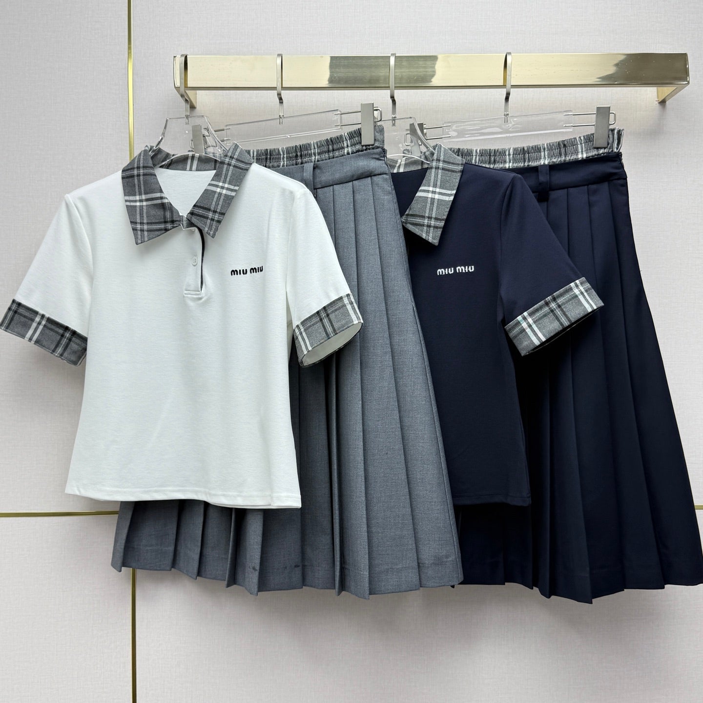 Miumiu 2026 Polo Collar and High-Waisted Pleated Skirt Cotton