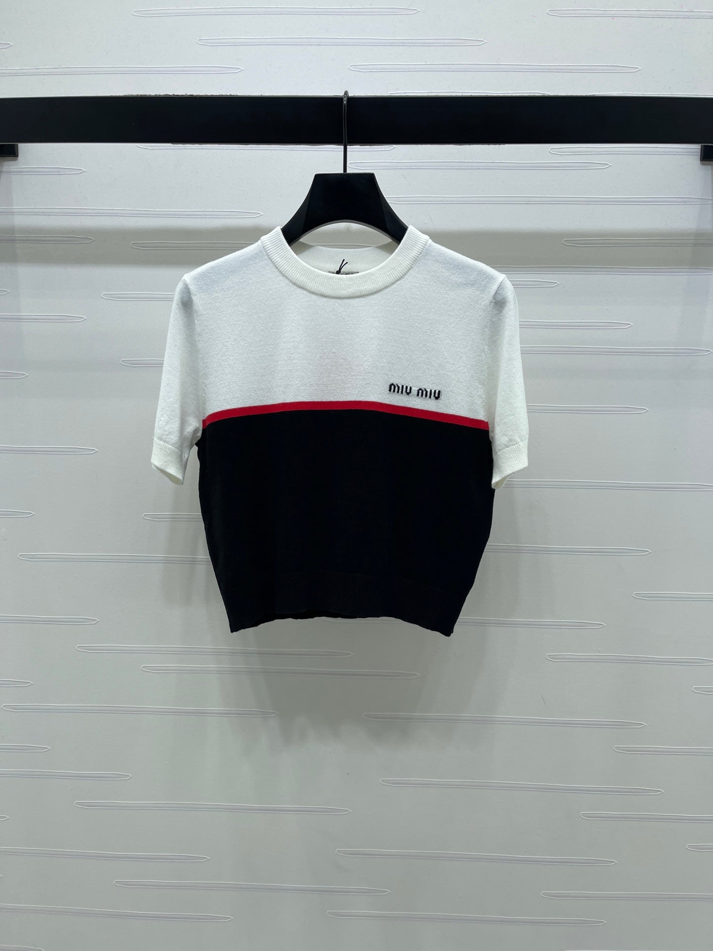 Miumiu 2026 Crew Neck Knit Short-sleeved Pleated Skirt Set Wool 352667