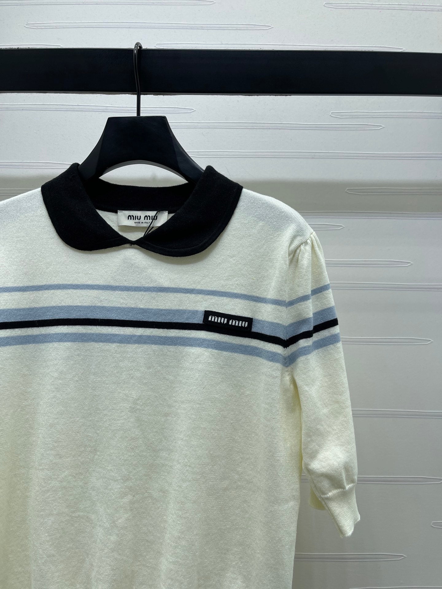 Miumiu 2026 Pan Collar Knit Short-sleeved Top Cream and Black Tencel 352458