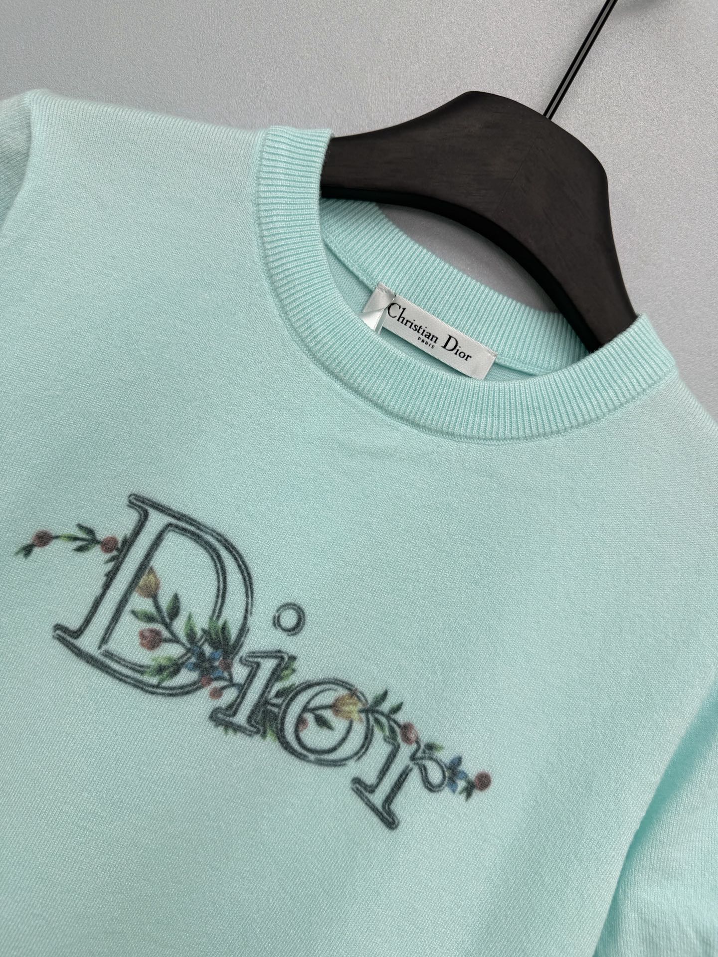 Dior 2026 Floral Embroidery Short-Sleeved Knit Top Cream and Blue Wool