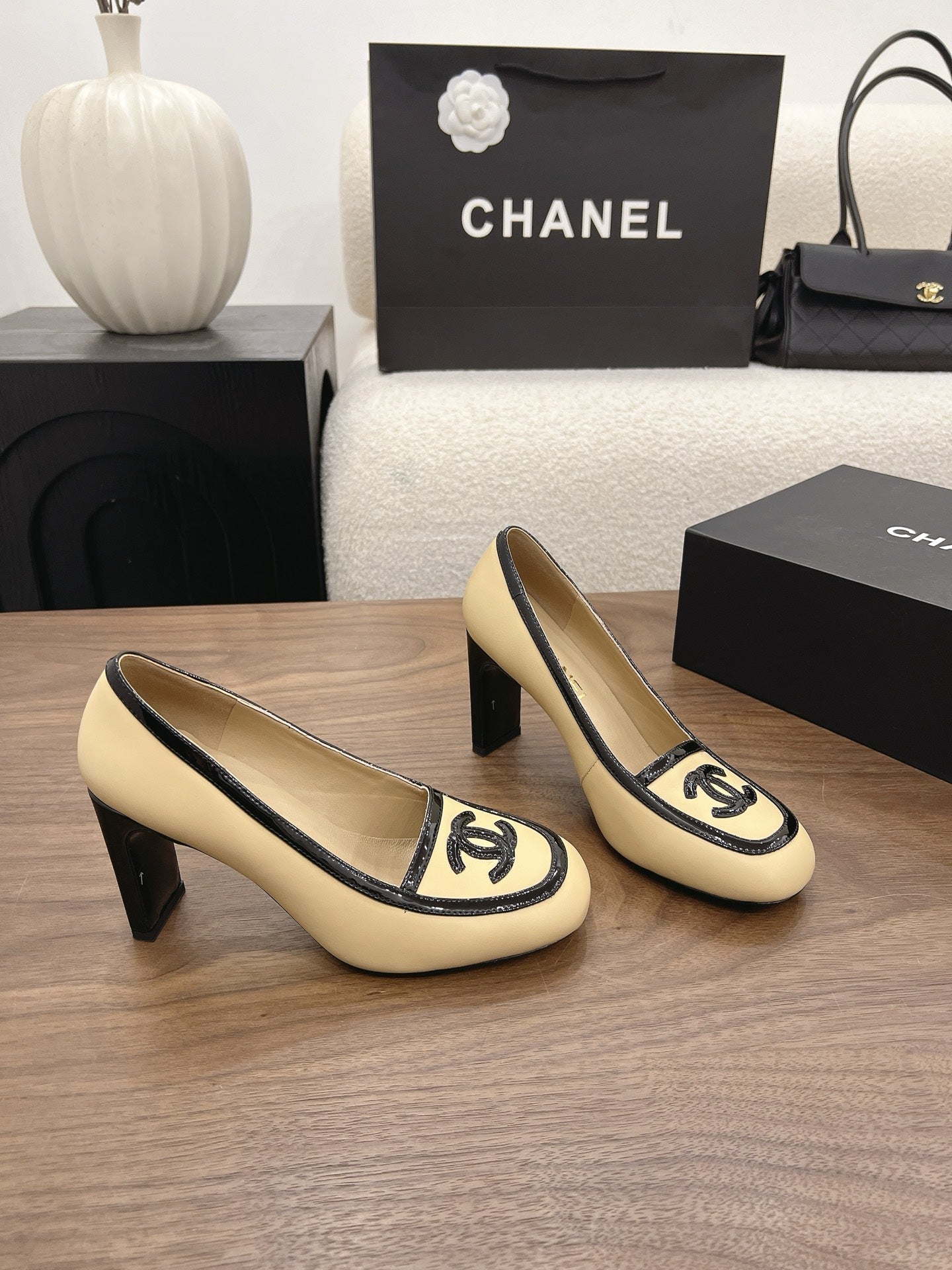 Chanel 2026 Square Toe Pump Lambskin 191779