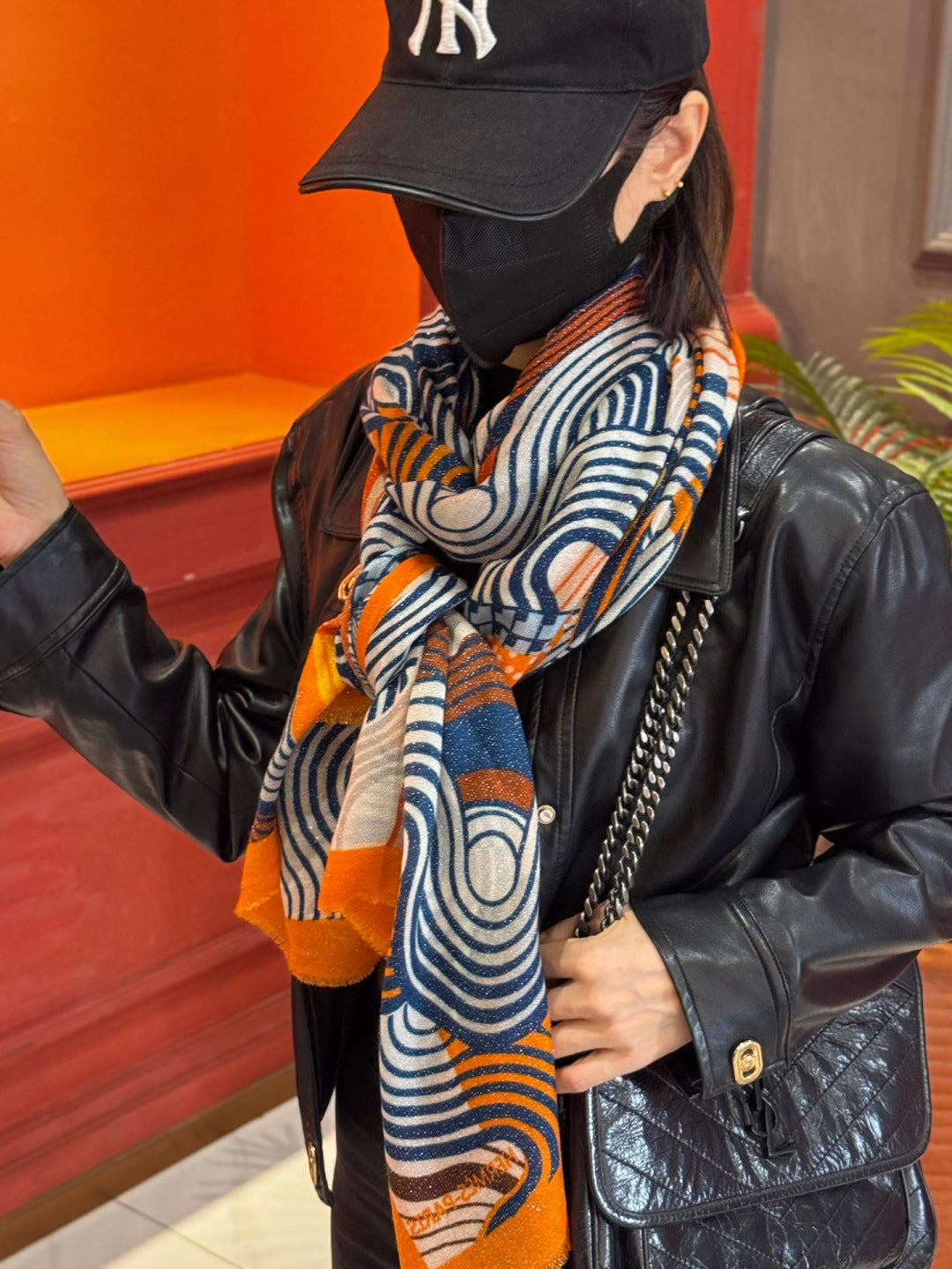 HM 25s Scarf 140cm Orange Black Cashmere 976203