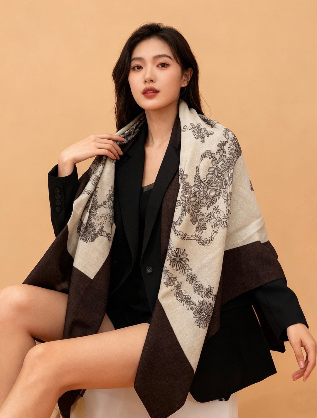 HM 25s Velvet Square Scarf 140cm Light Beige Black Cashmere 976212