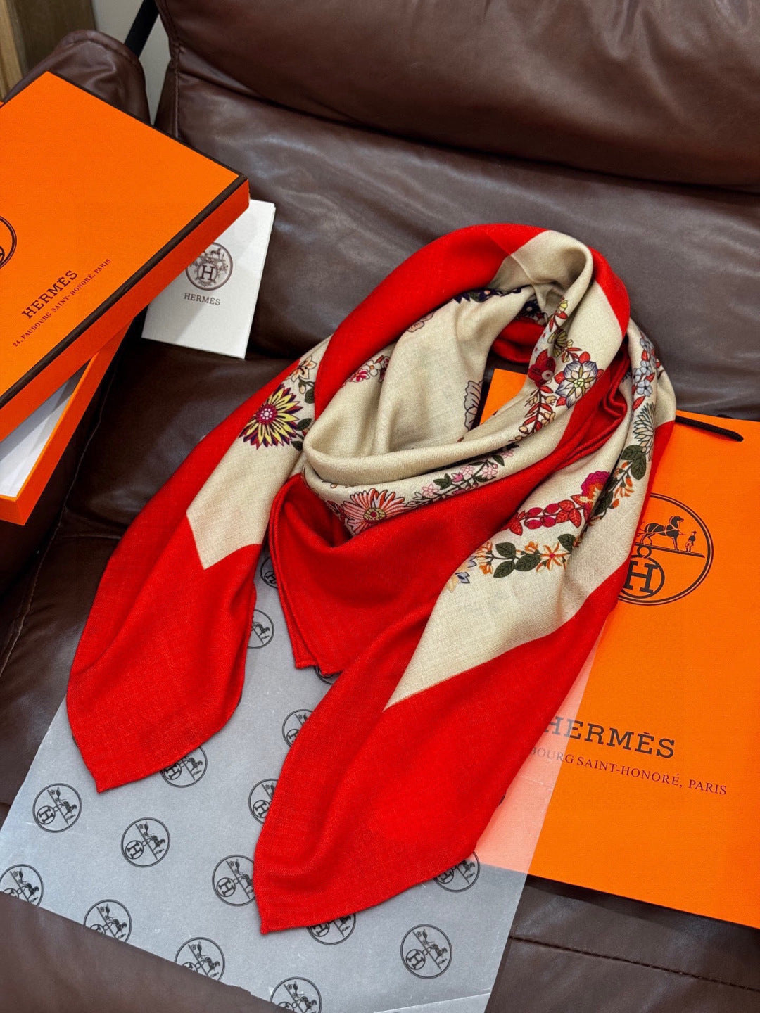 HM 25s Velvet Square Scarf 140cm Light Beige Red Cashmere 976213