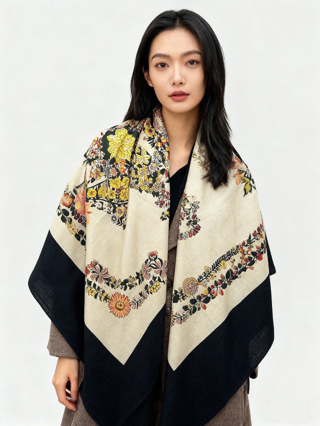 HM 25s Velvet Square Scarf 140cm Black Beige Cashmere 976215