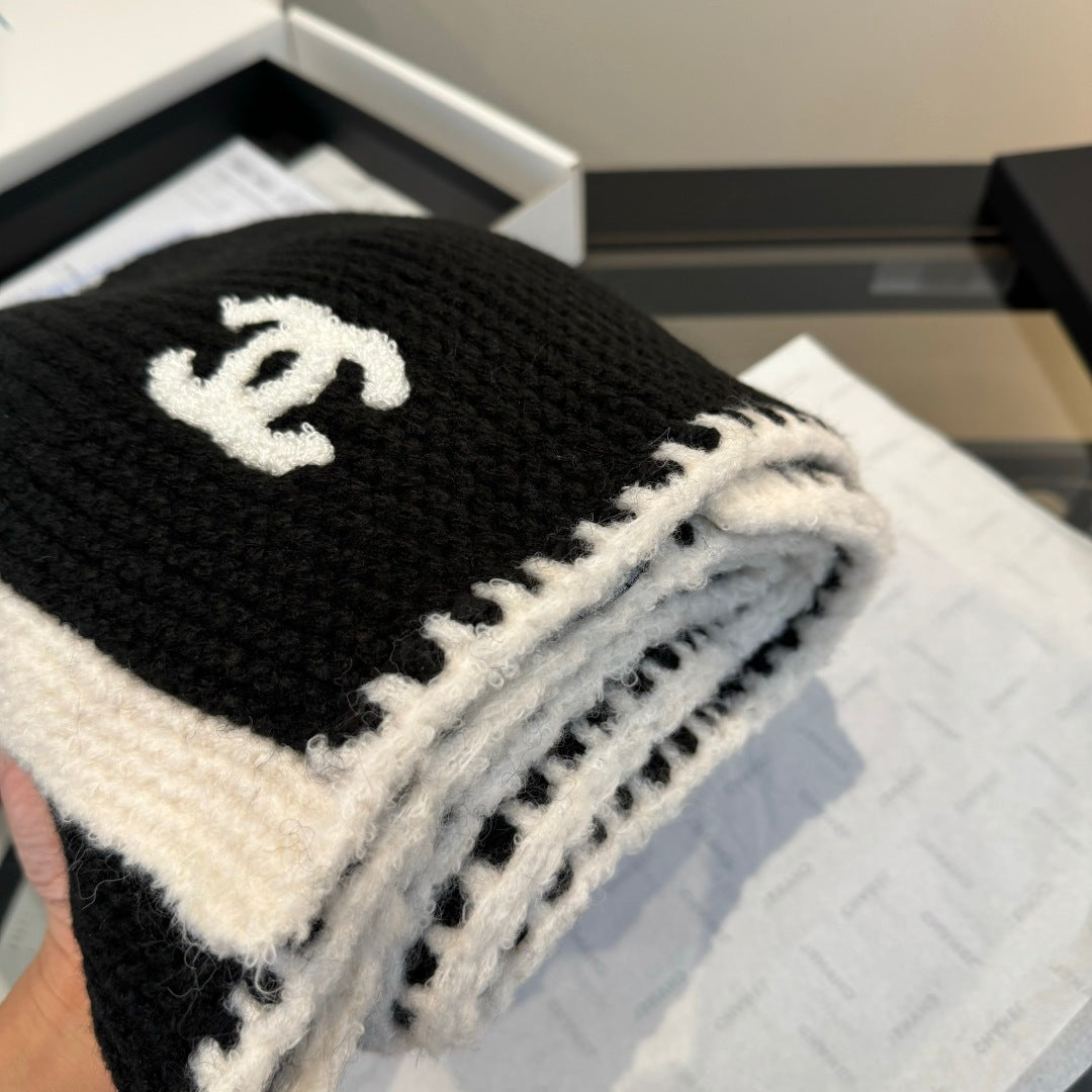 CC 25 Classic Scarf 170cm Black Wool 293429