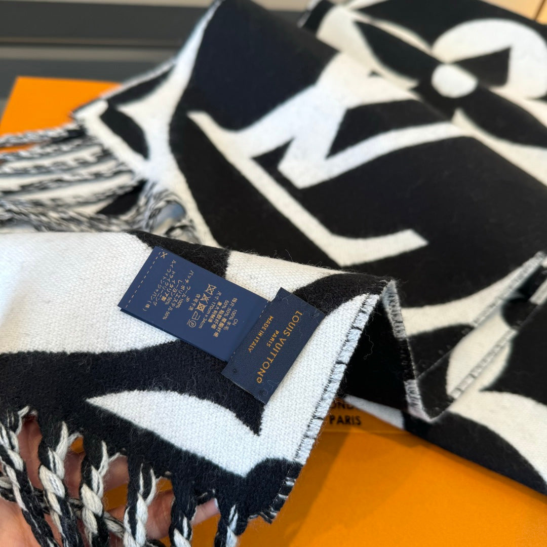 LV 25 Scarf 186cm Black White Wool 293490