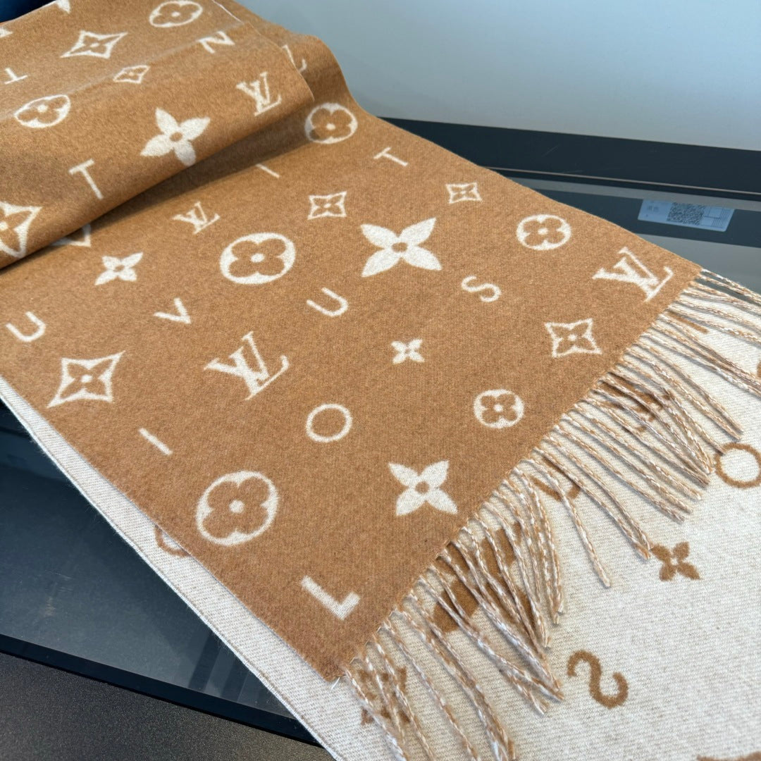 LV 25 Scarf 220CM Light Brown Wool 293515