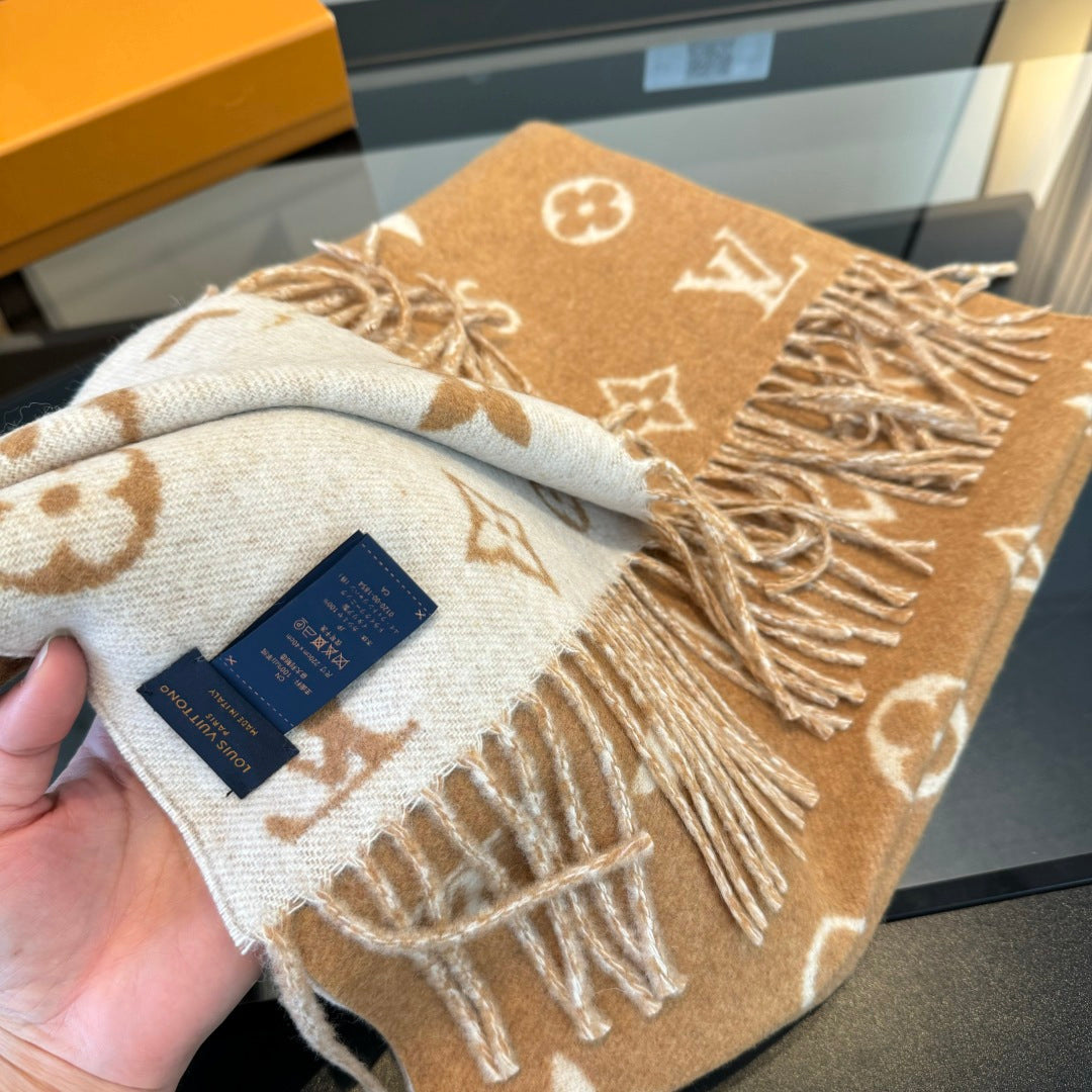 LV 25 Scarf 220CM Light Brown Wool 293515