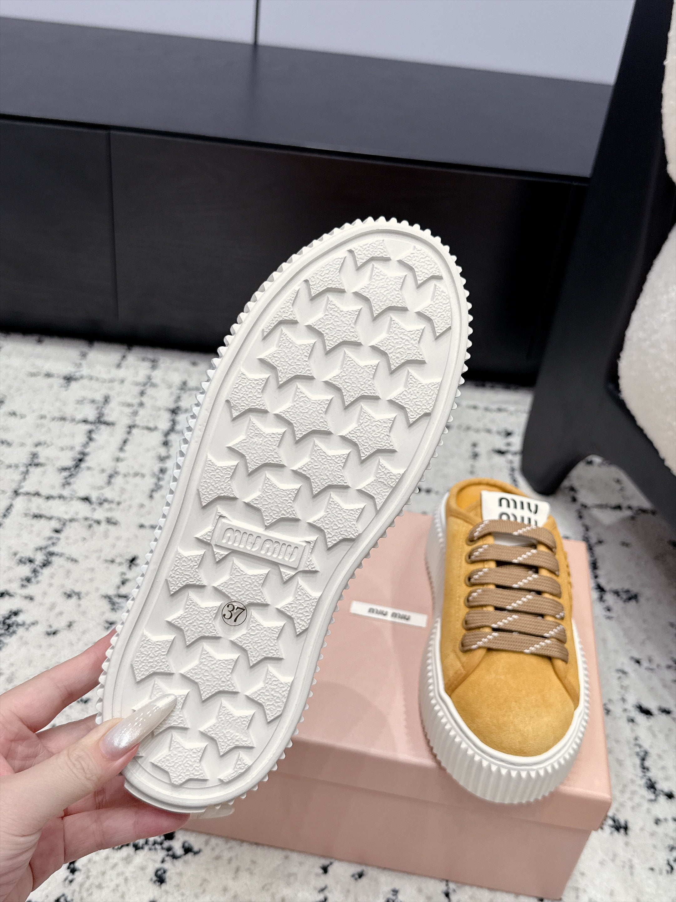Miumiu 2026 Platform Mule Yellow Suede 955044