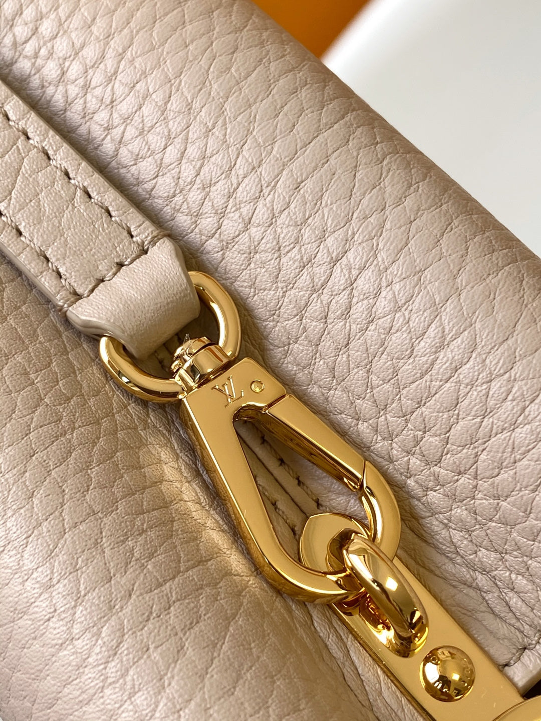 LV 2026 Capucines Bag Beige Brown Taurillon Cowhide Leather 281631