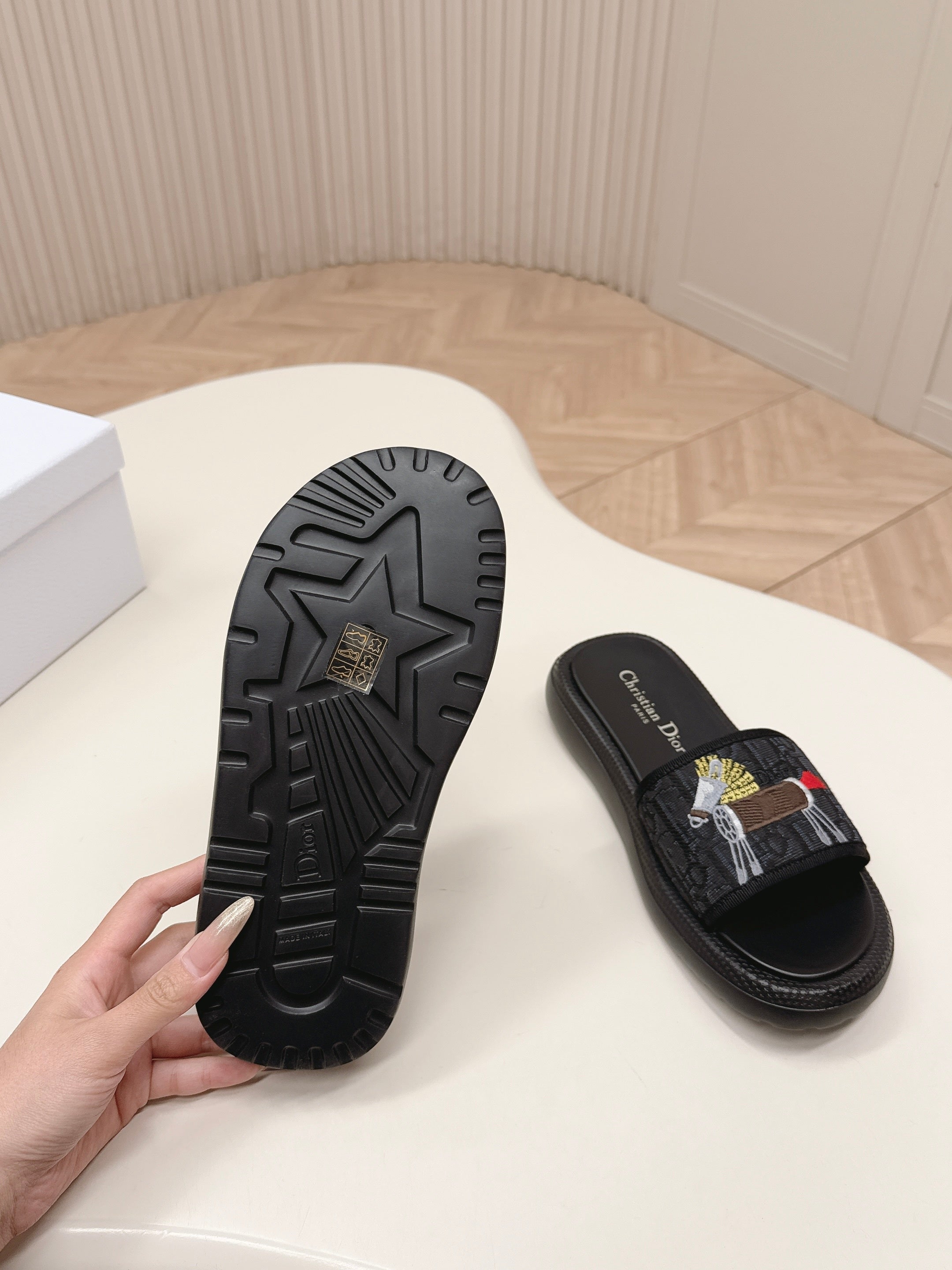 CD 26s  Slippers Black Canvas Lambskin 643805