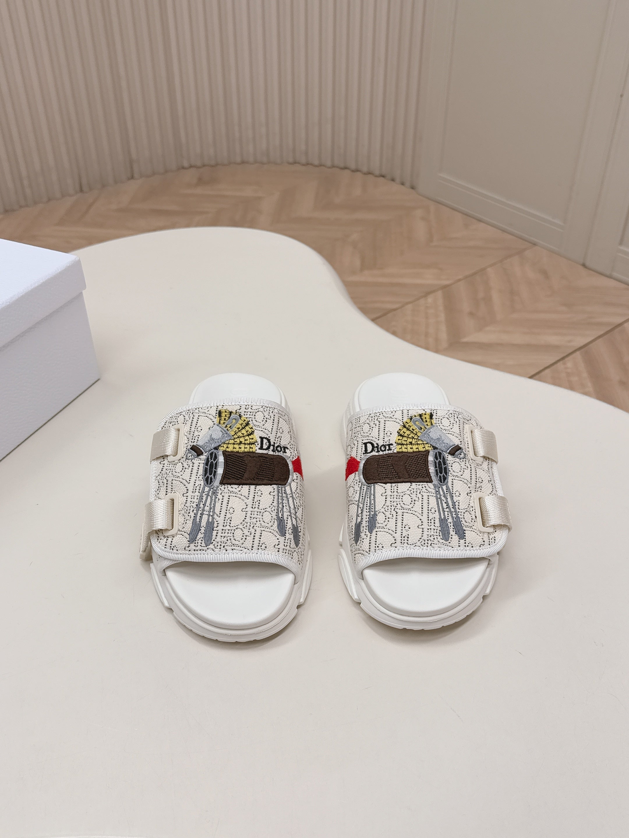 CD 26s  Platform Slippers 35 Cream White Canvas Lambskin 643810