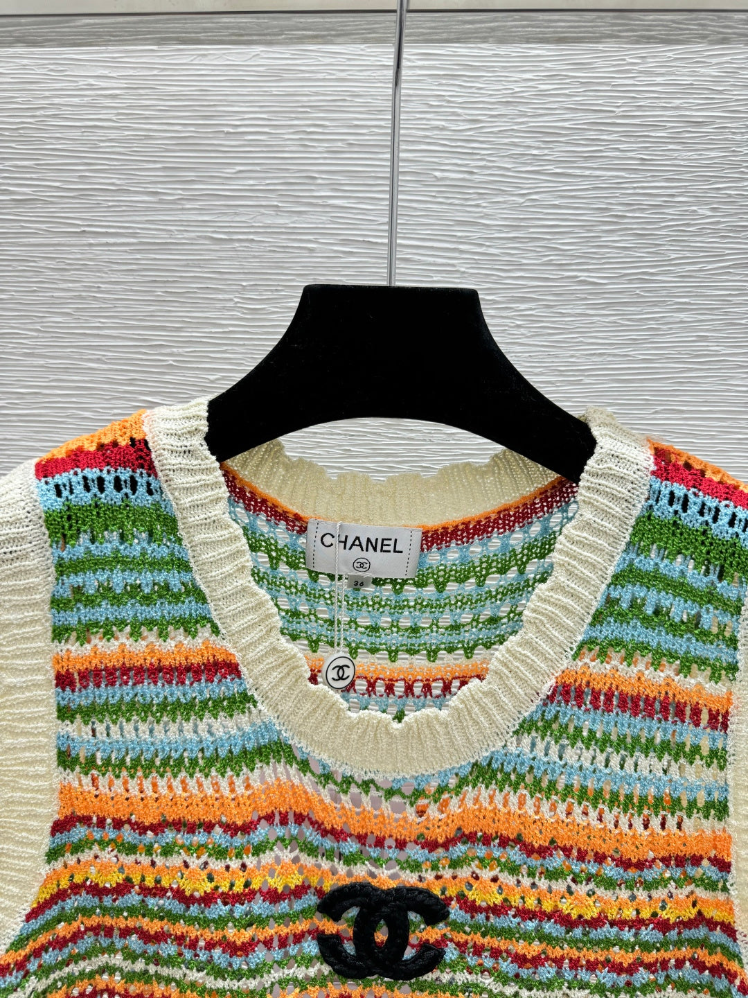 Chanel 2026 Color Block Striped Hollow-Out Crew Neck Knitted Vest 341401