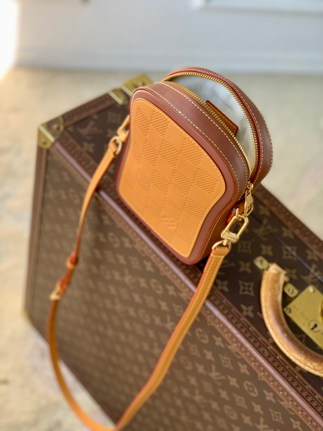 LV 2025 Toast Wearable Wallet 20cm Camel Brown Leather 347100