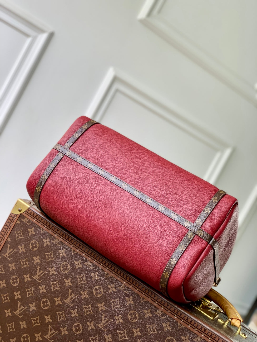 LV 2025 Express MM Bag 36cm Burgundy Brown Calfskin 347429