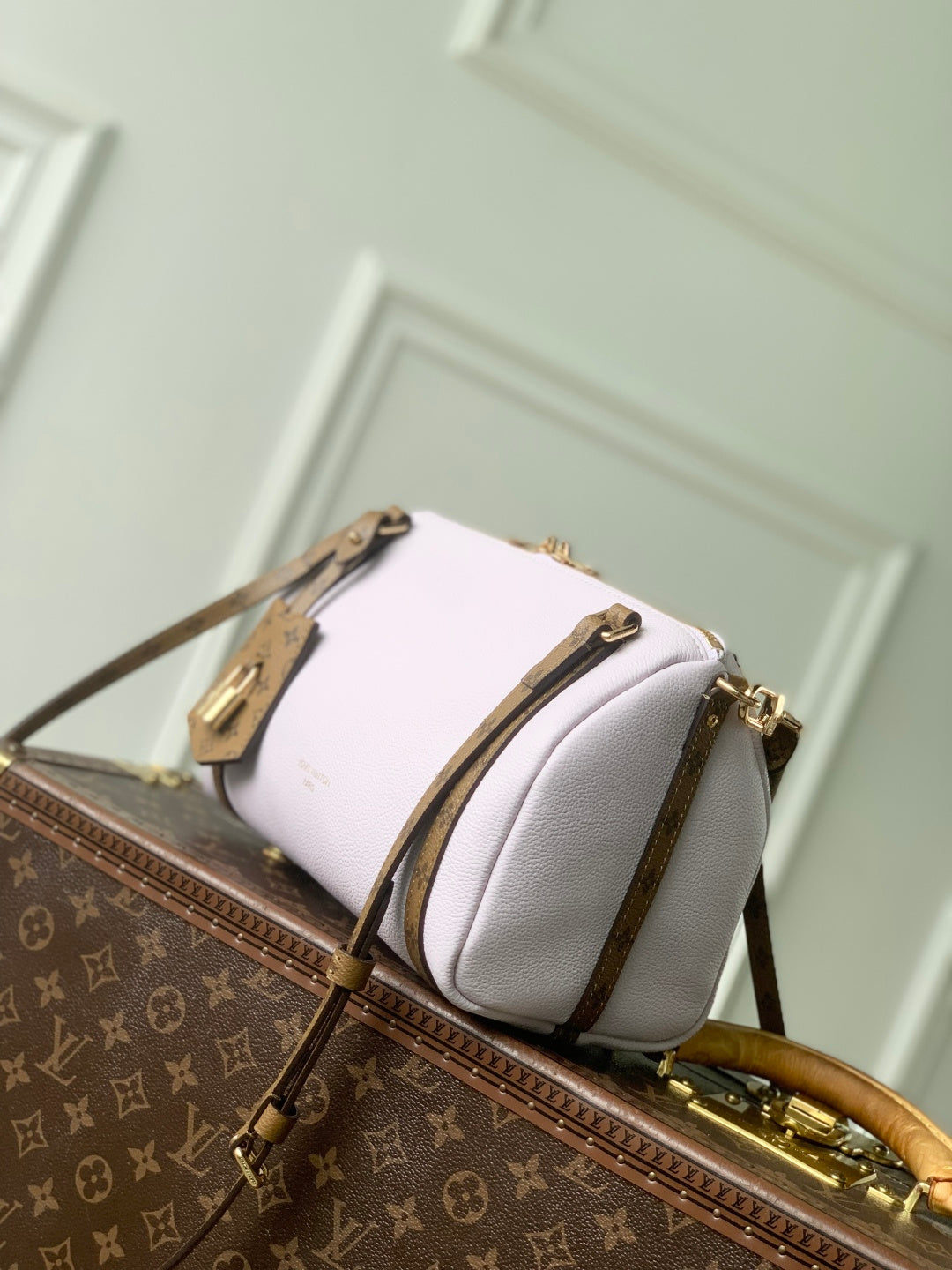 LV 2025 Express MM Bag 26cm Purple Taupe Calfskin 347428