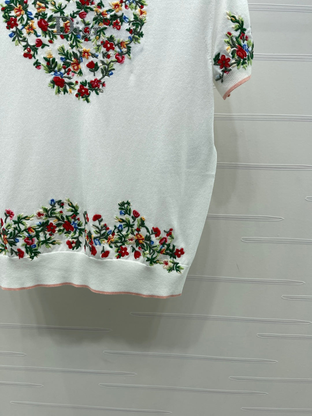 Dior 2026 Embroidered Floral Knit Short-Sleeve T-Shirt White mix Colors Wool