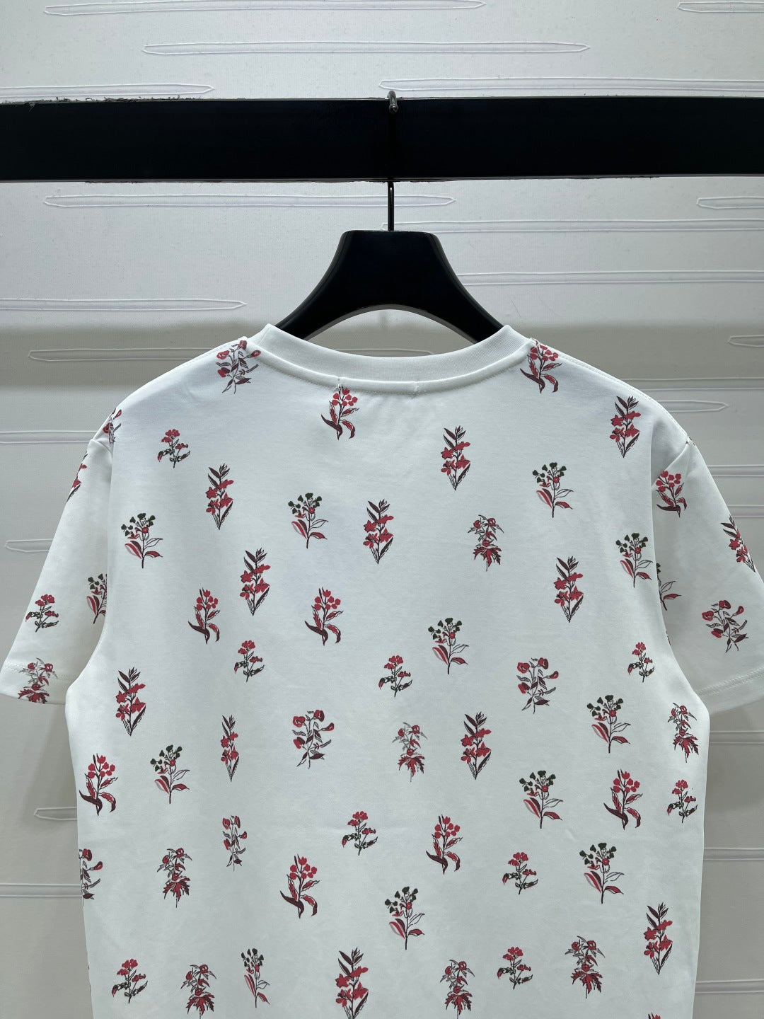 Dior 2026 Red Flower T-shirt White Cotton 136324
