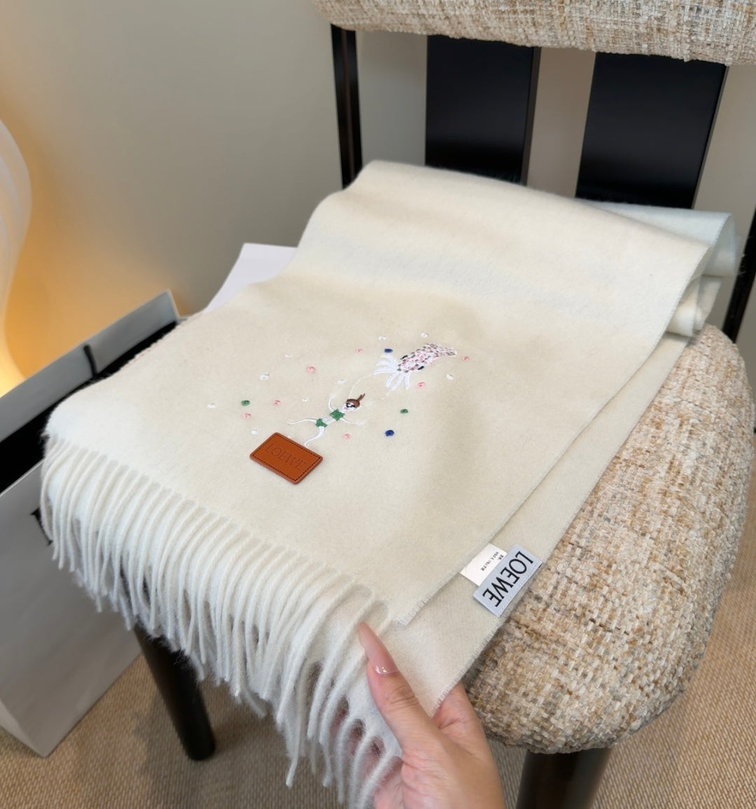 Loewe Scarf 180CM Ivory Wool-blend 909785