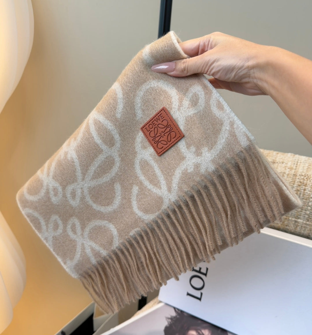 Loewe Scarf 180CM Beige White Wool-blend 100122