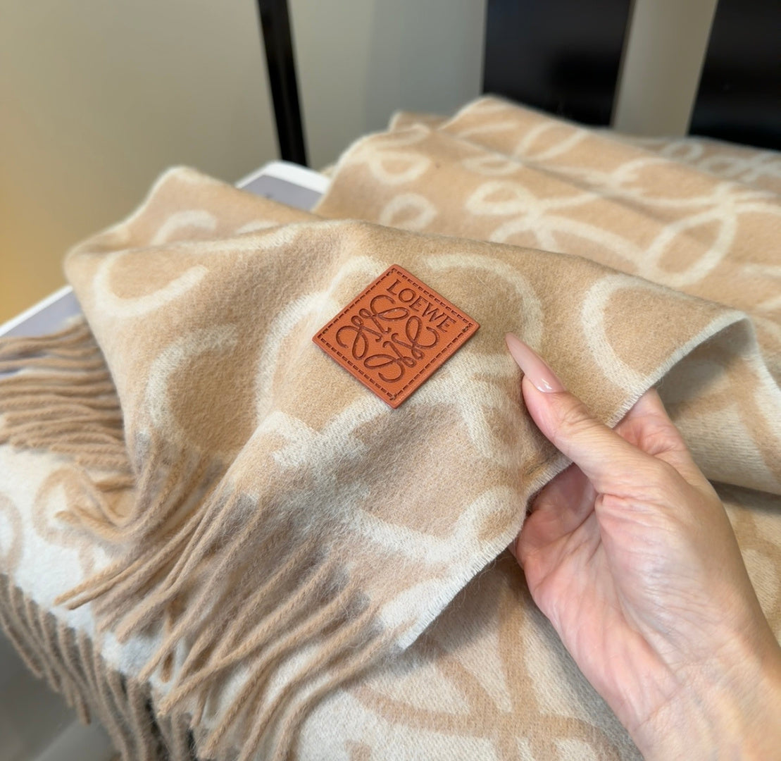 Loewe Scarf 180CM Beige White Wool-blend 100122