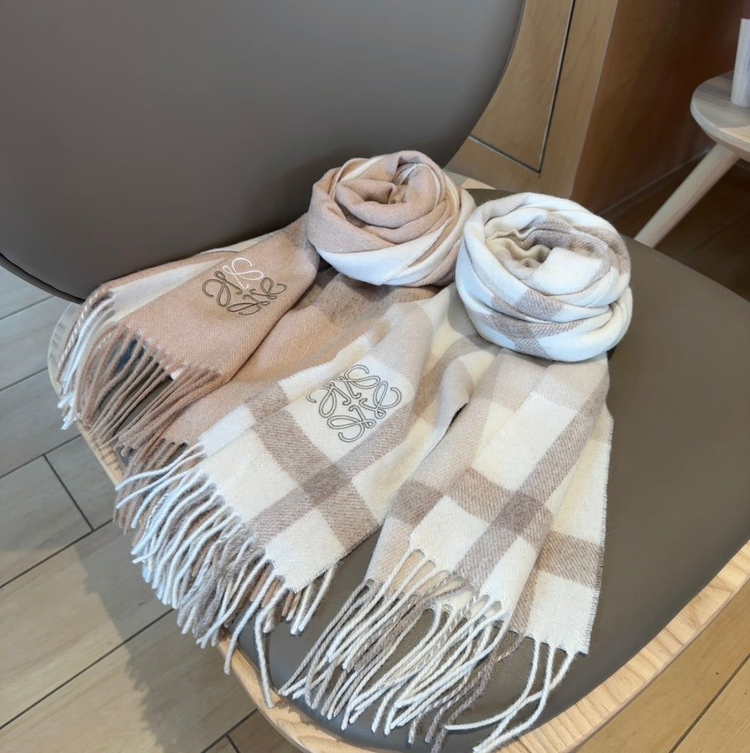Loewe Scarf 180CM  Beige Cashmere 969481