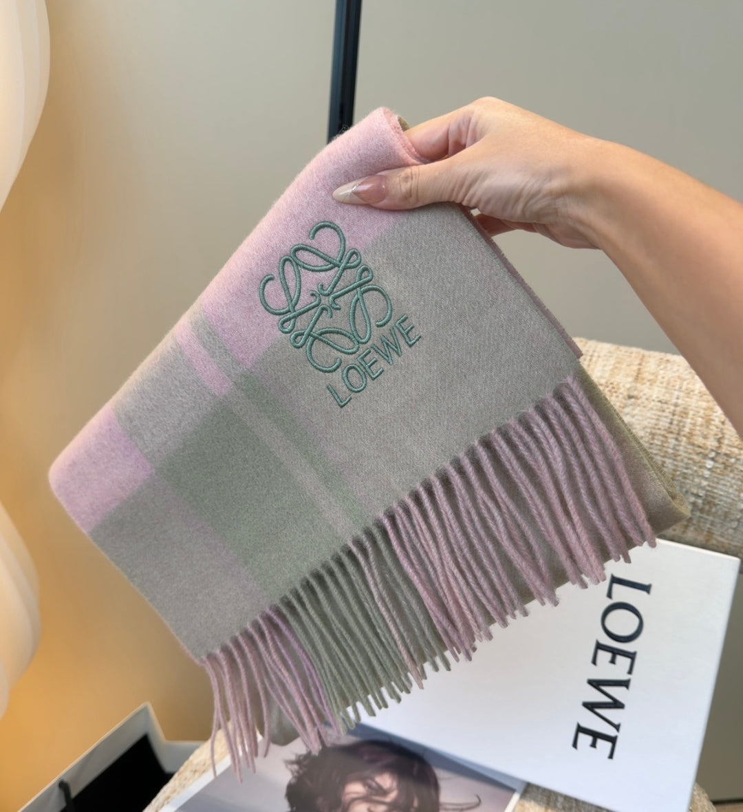 Loewe Scarf 180CM Light Gray Pink Cashmere 969485