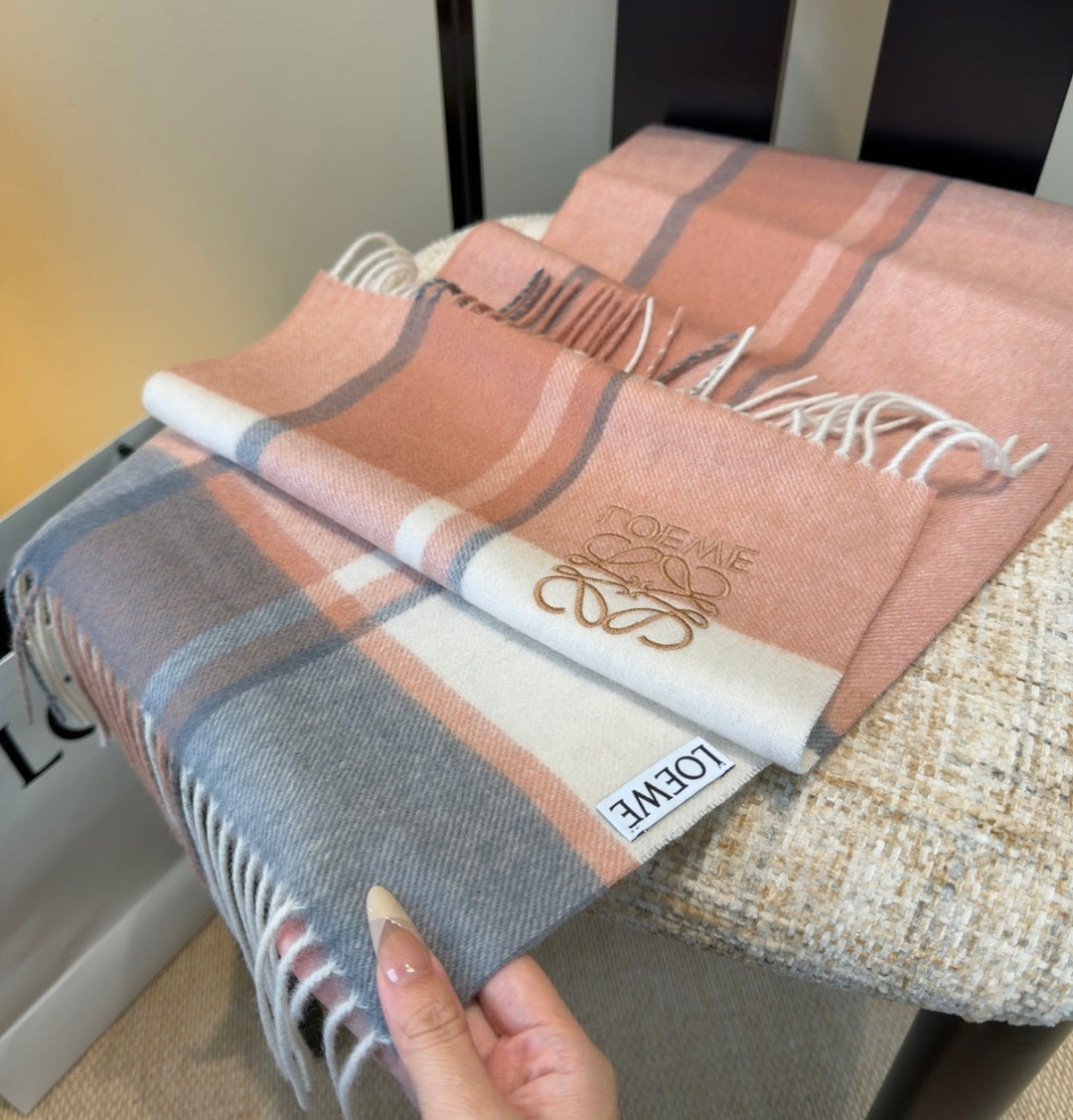 Loewe Scarf 180CM Dusty Pink Cashmere 969487