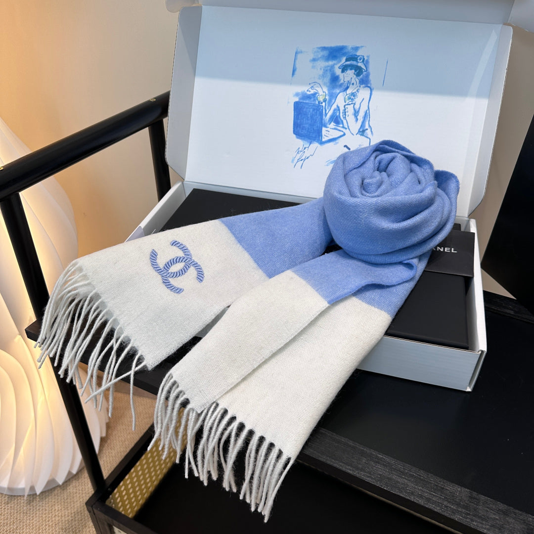 CC 25s Scarf 140cm White Blue Cashmere 973342