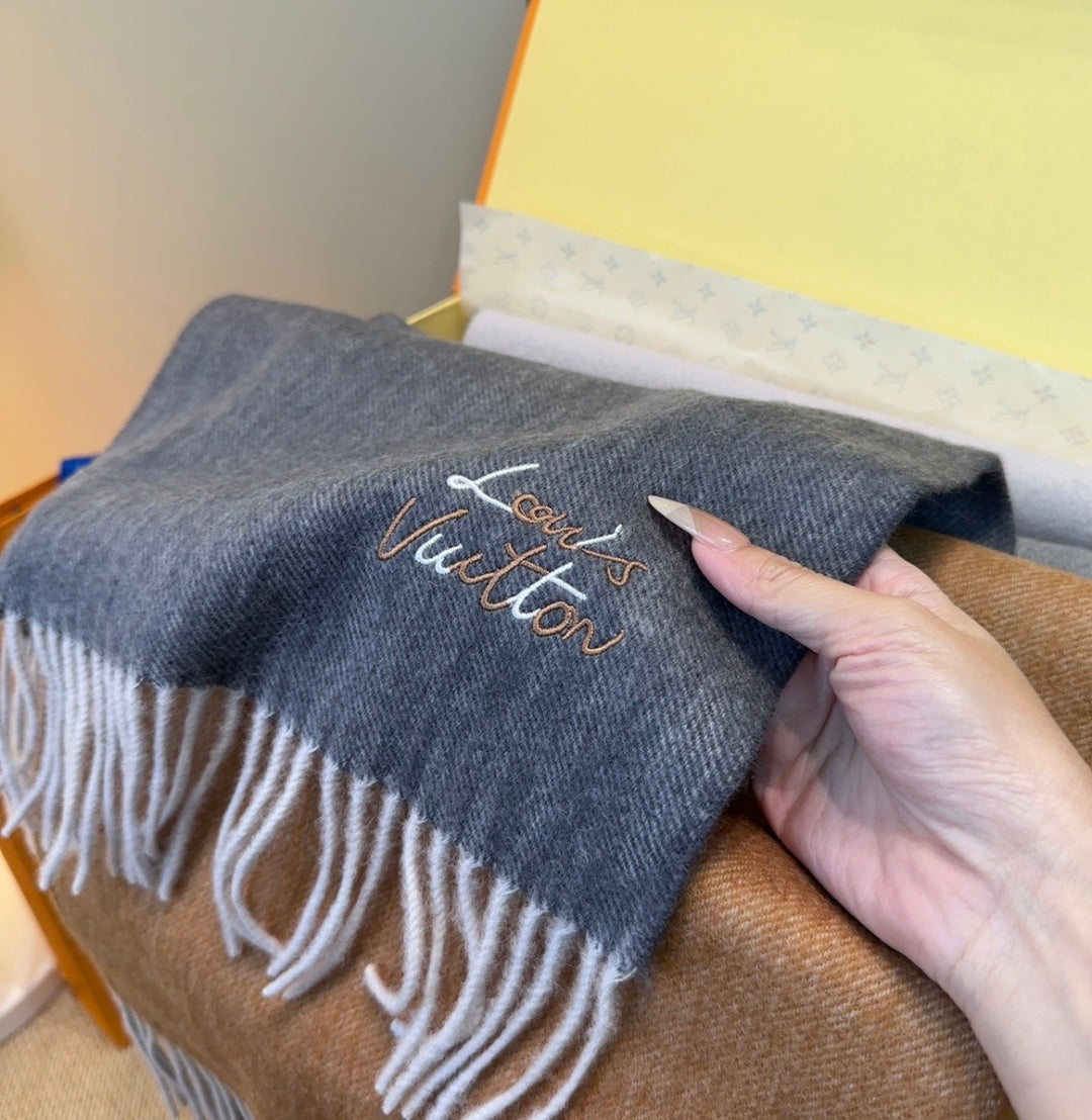 LV Scarf 185cm Gray Wool Cashmere 976980