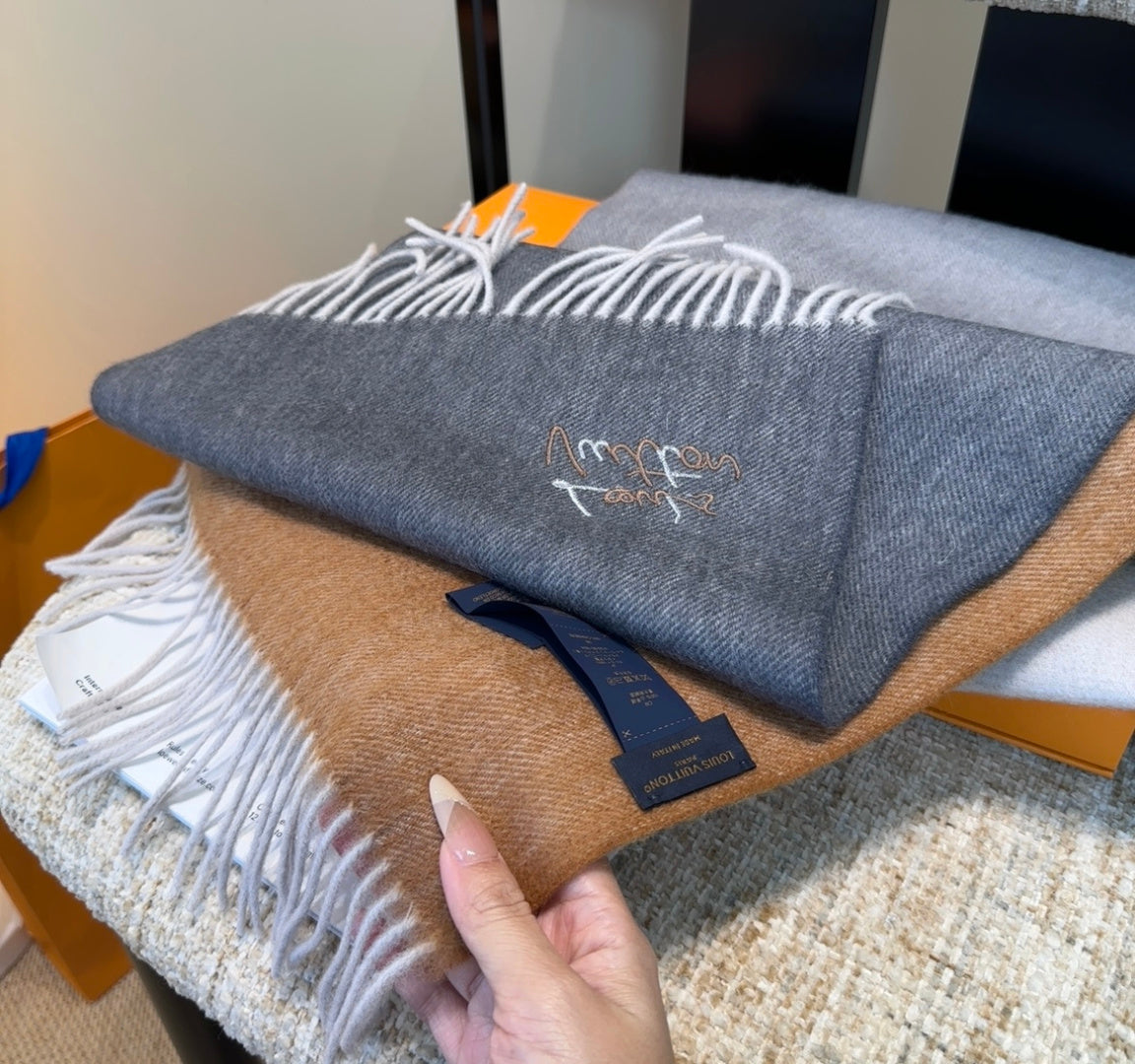 LV Scarf 185cm Gray Wool Cashmere 976980