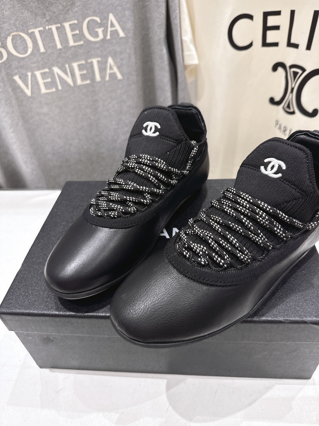 Channel 2026 Sneaker Calfskin And Suede 896469