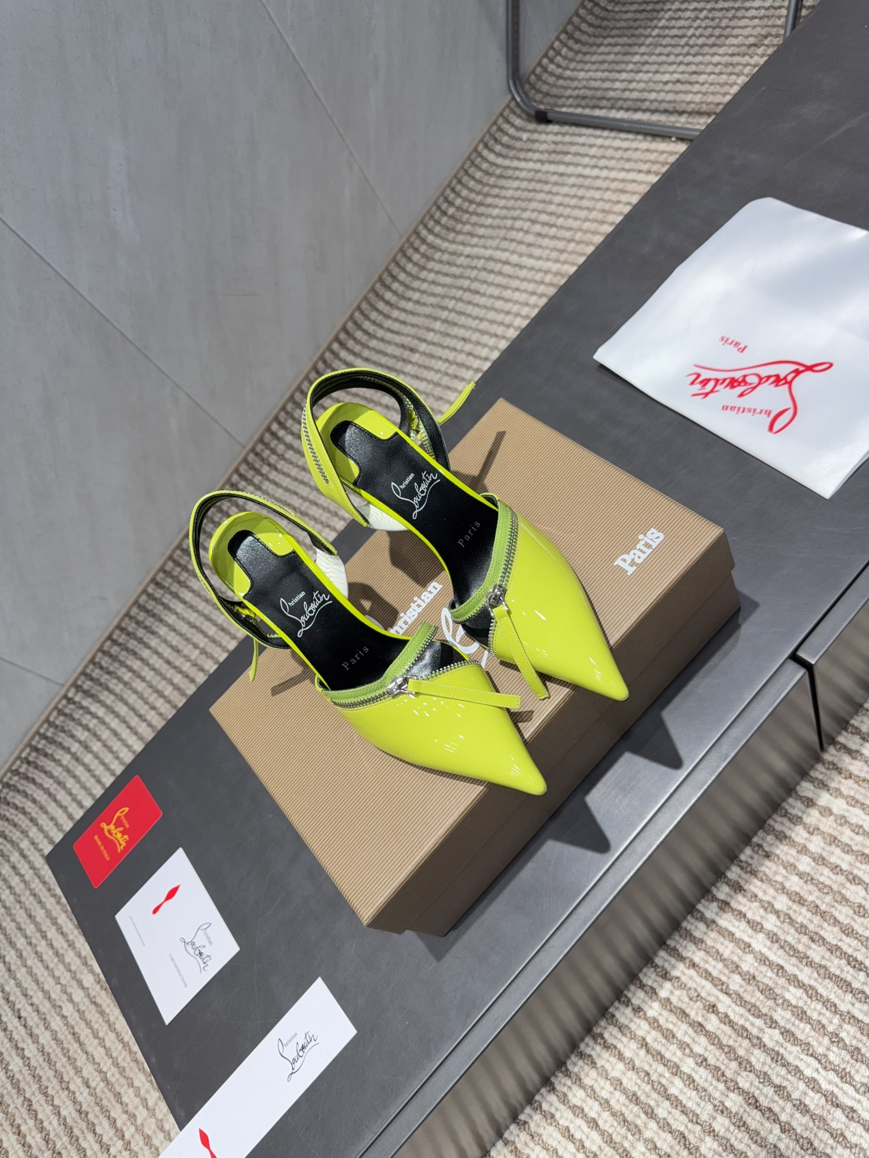 CL 2026 Slingback With Zipper Details 100mm Fluo-yellow Patent Leather 613792