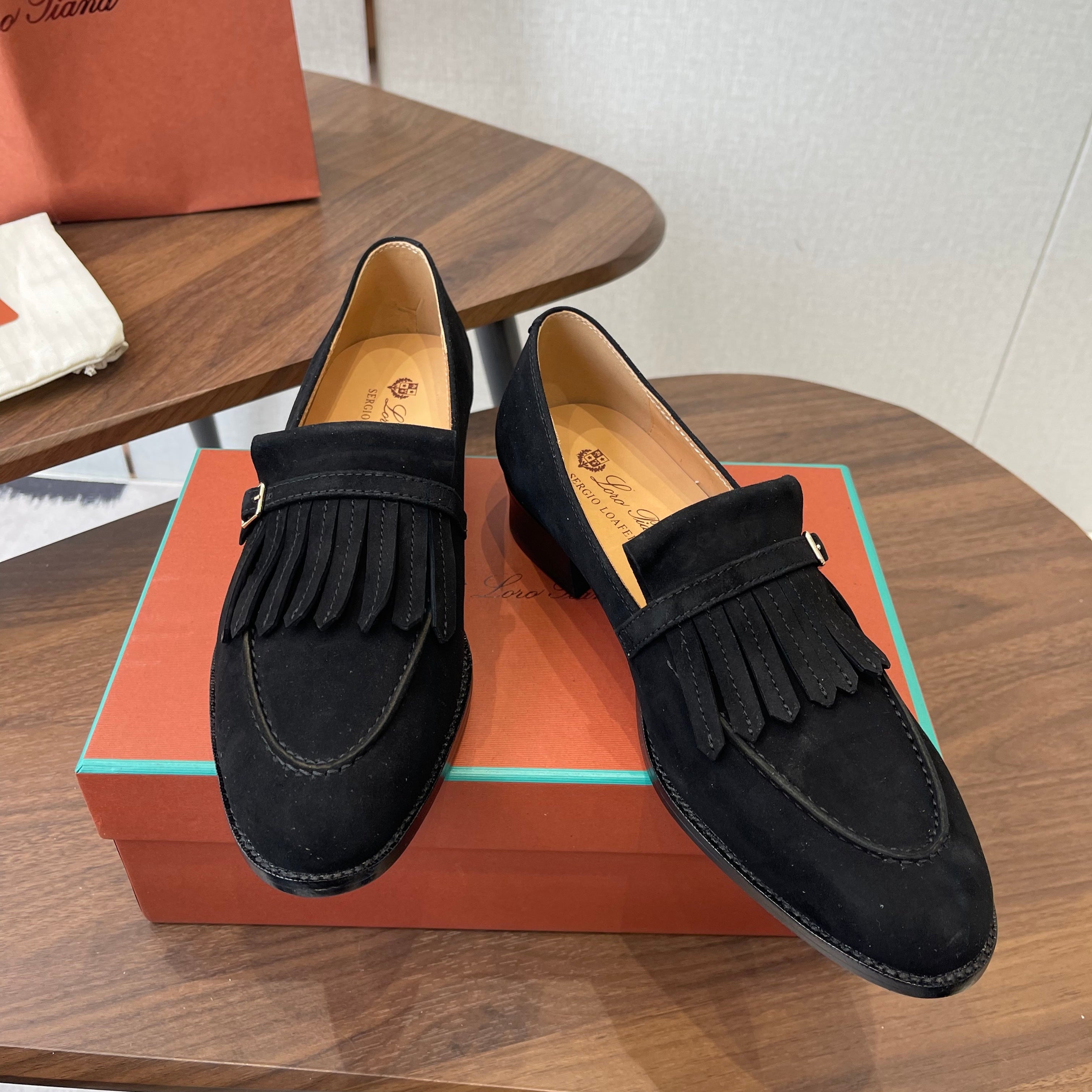 LP 26SS Loafers  Black Suede 579616