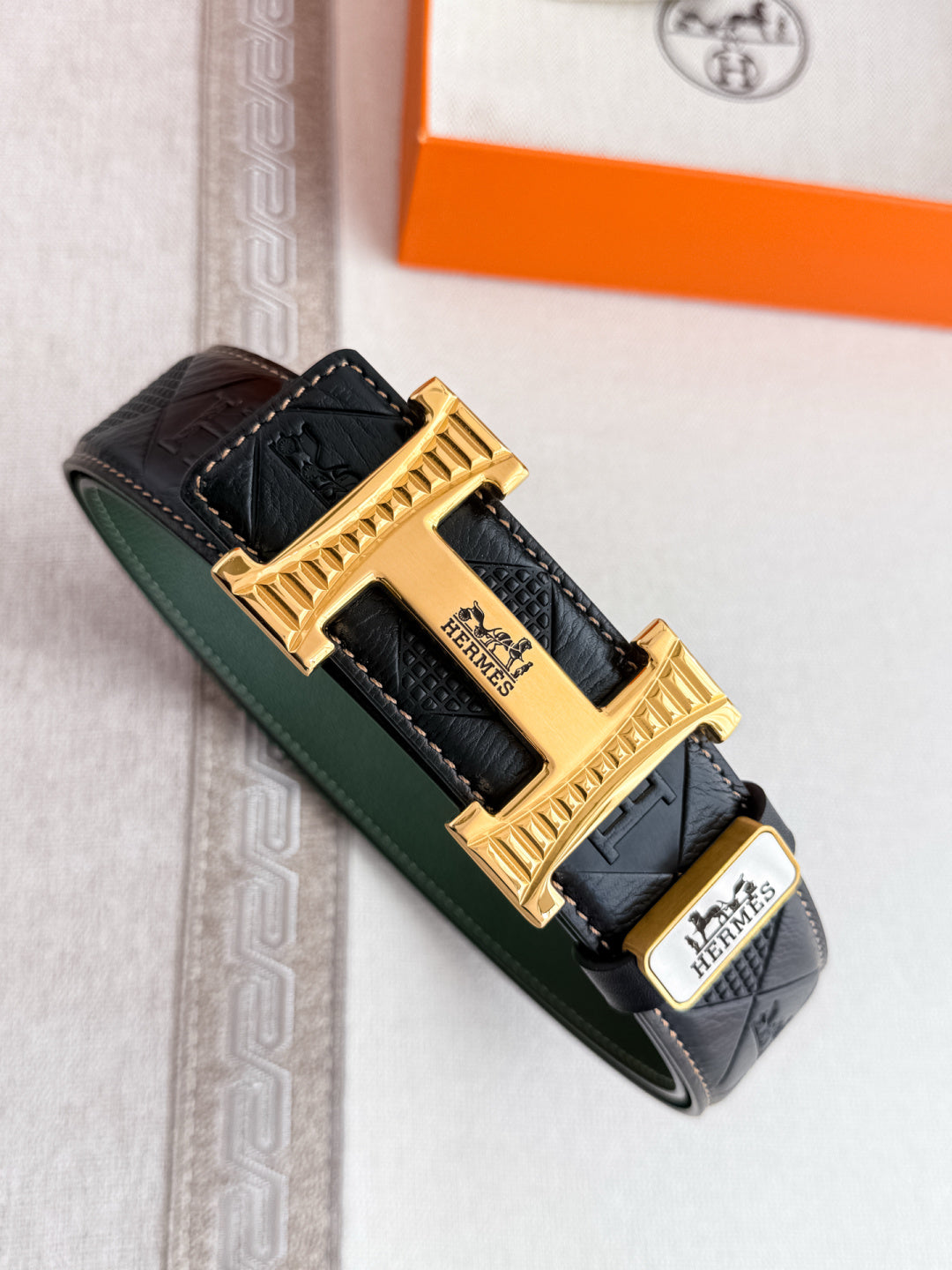 HM Constance Belt 38mm Black Cowhide Gold Buckle 620242