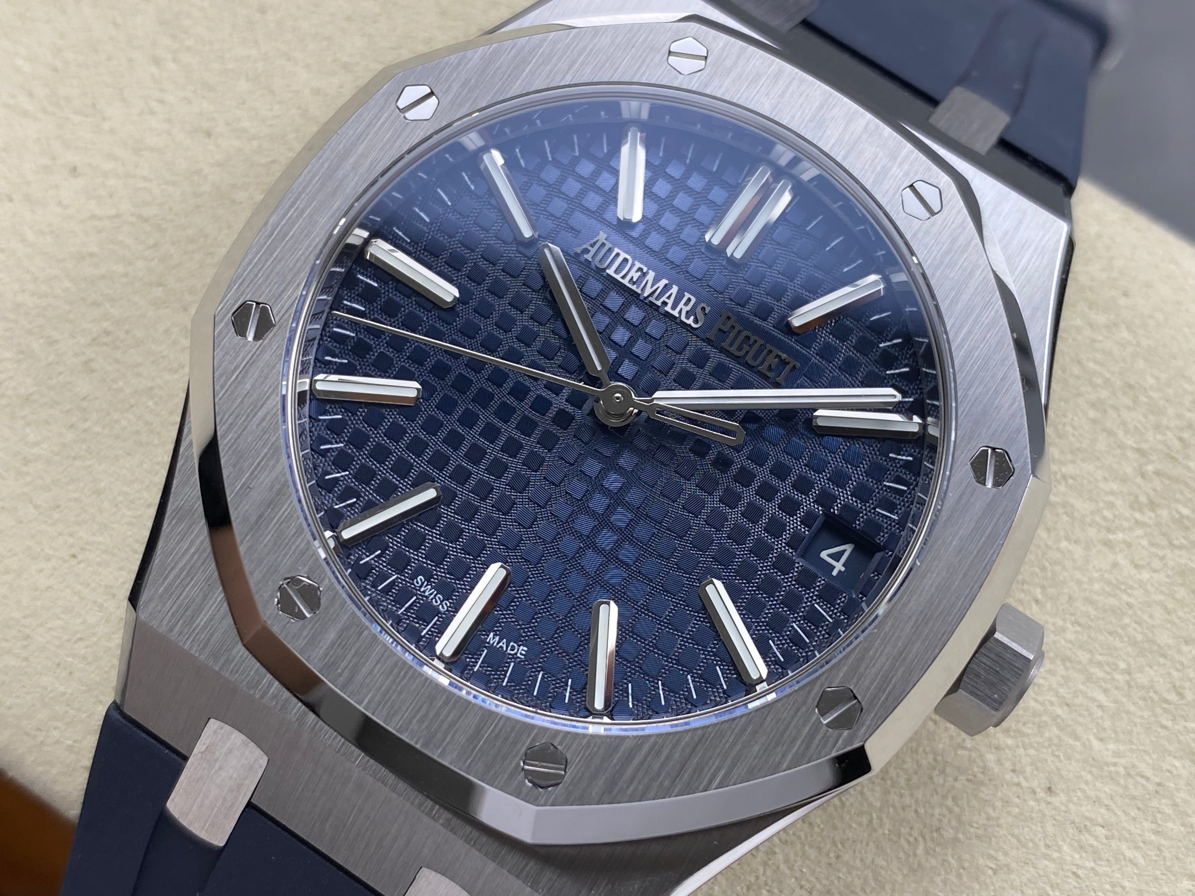 Audemars Piguet Royal Oak Selfwinding 41mm 15510 Blue Dial Rubber Strap