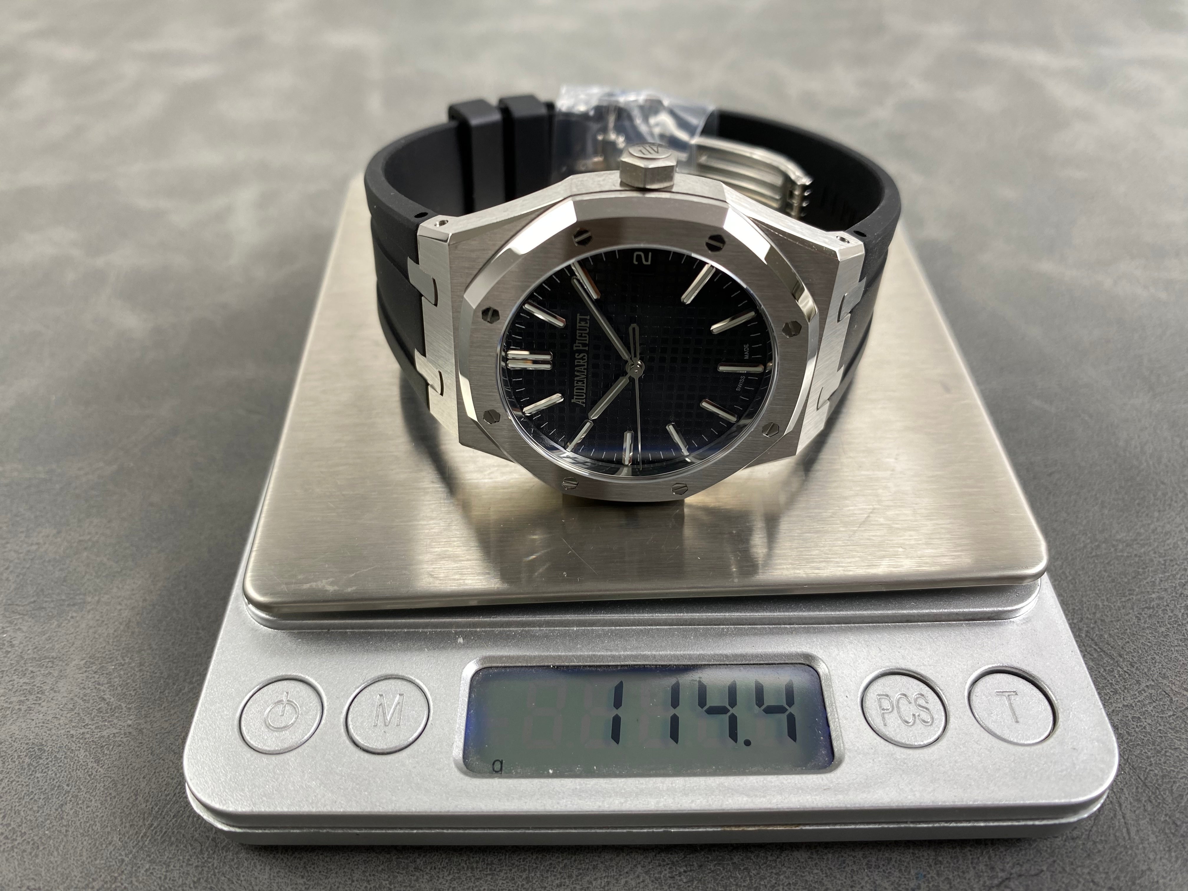 Audemars Piguet Royal Oak Selfwinding 41mm 15510 Black Dial Rubber Strap