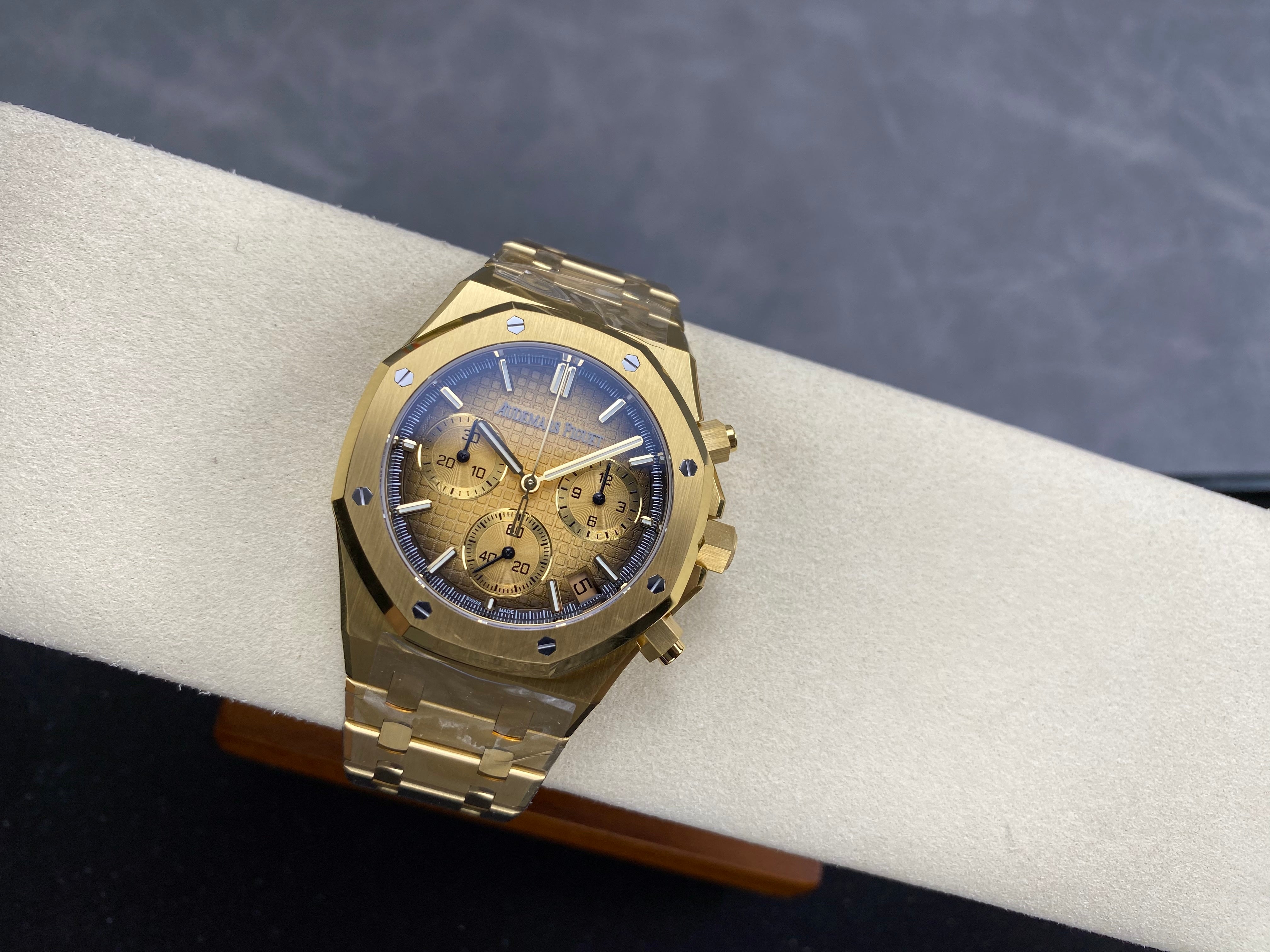 Audemars Piguet Royal Oak Chronograph 41mm Gold Case Gold Black Dial