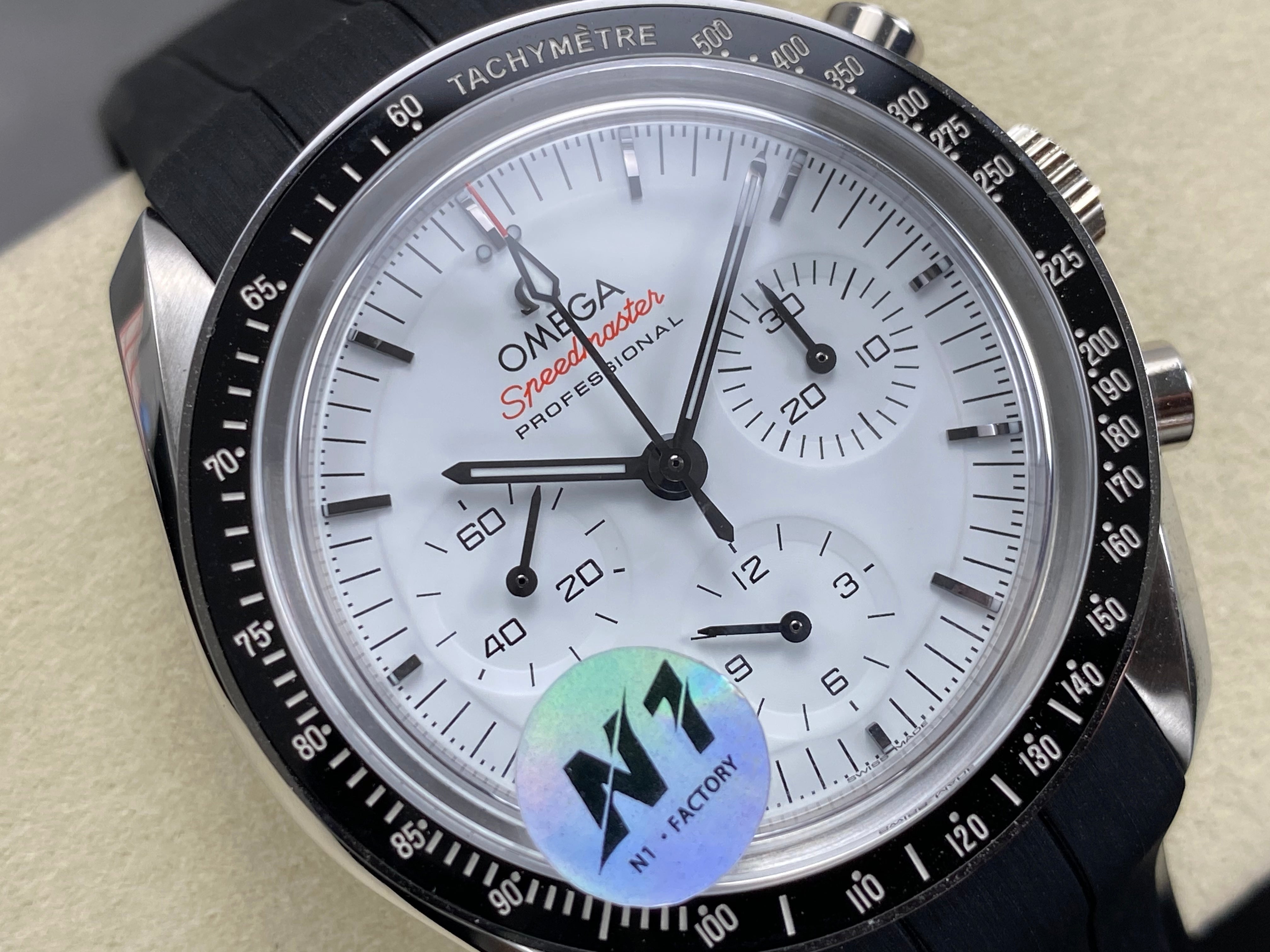 Omega Speedmaster Professional Moonwatch 42mm White Dial Black Rubber Strap