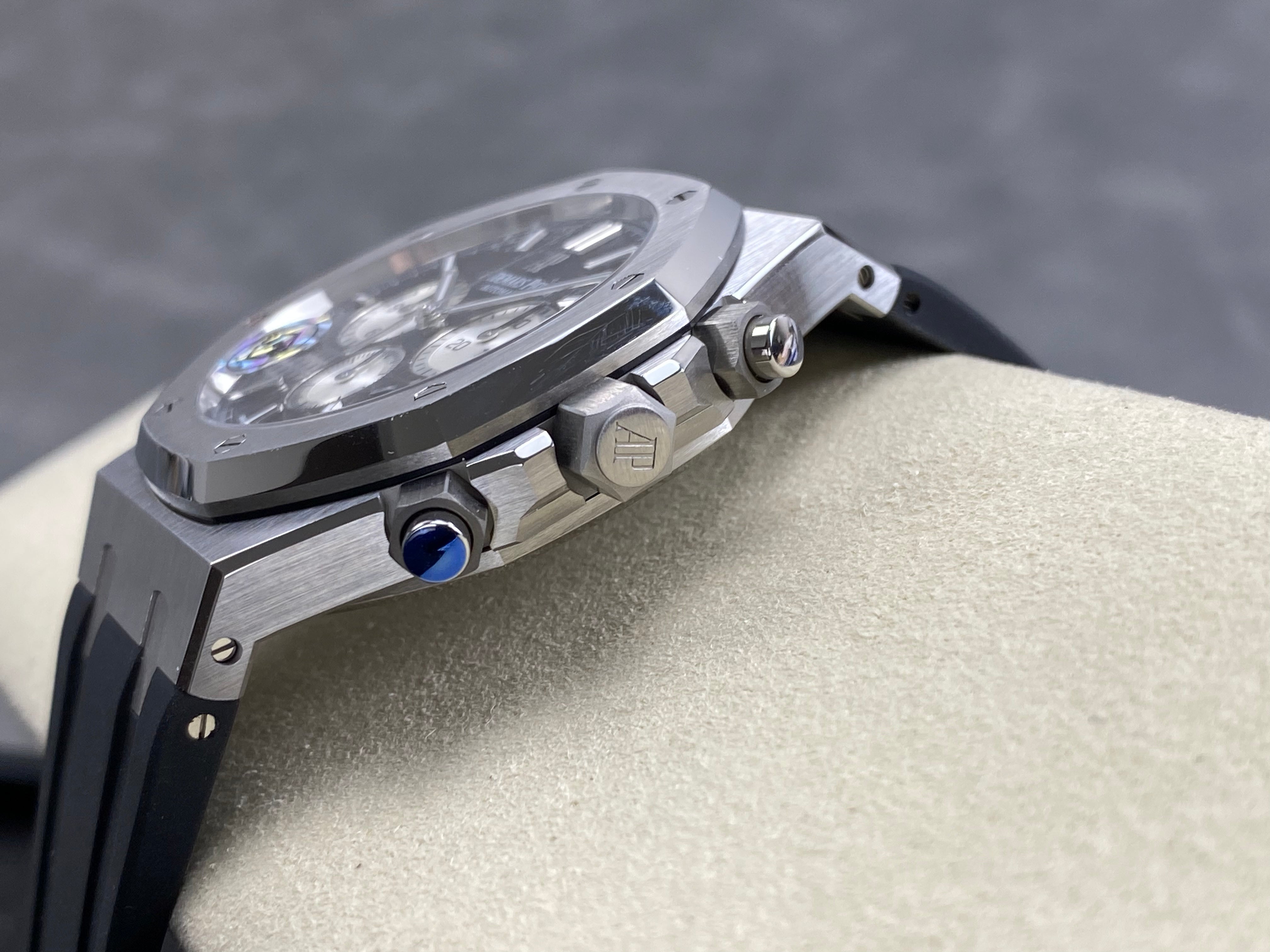 Audemars Piguet Royal Oak Chronograph 41mm Black White Dial Rubber Strap