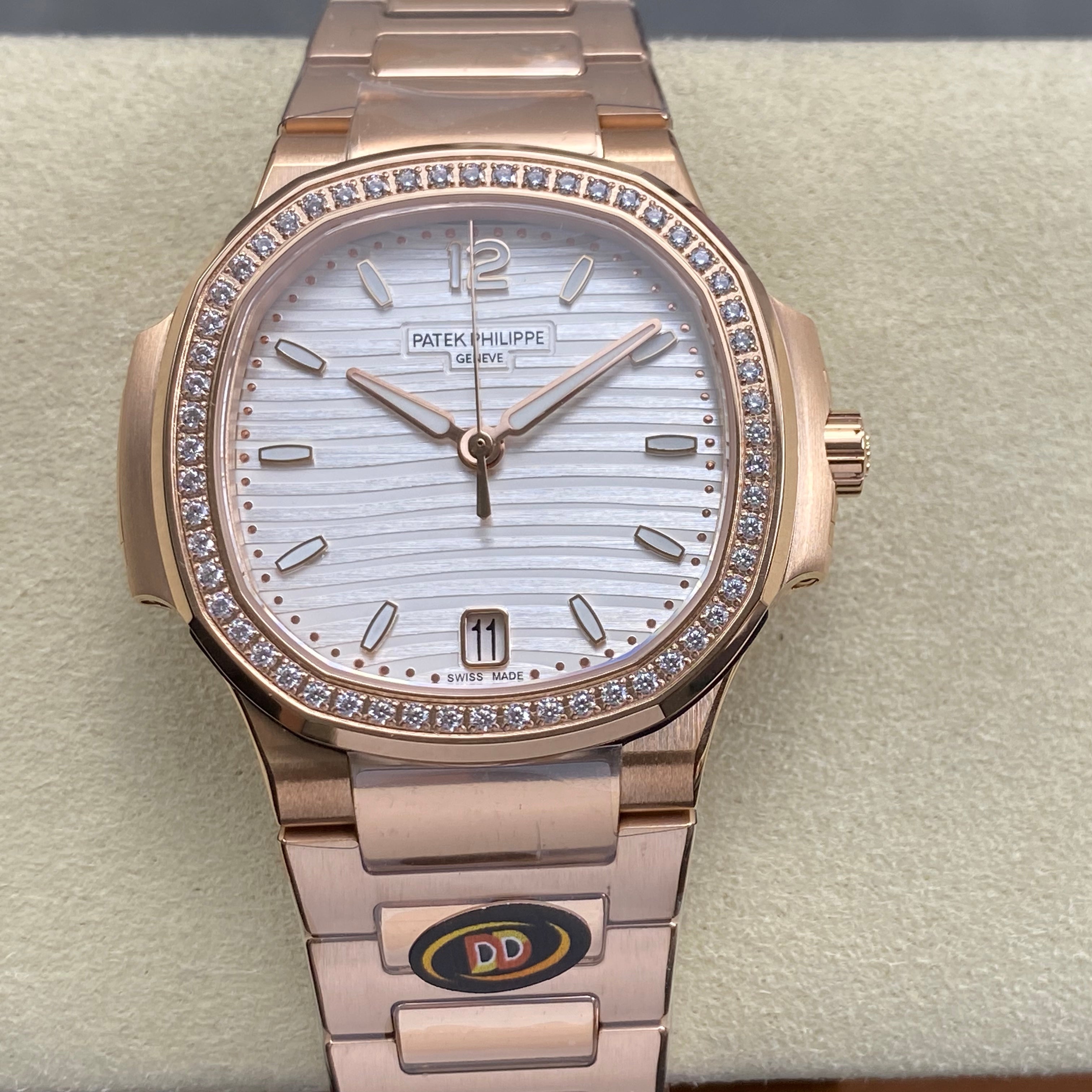 Patek Philippe Nautilus 35.2mm Rose Gold Case White Dial