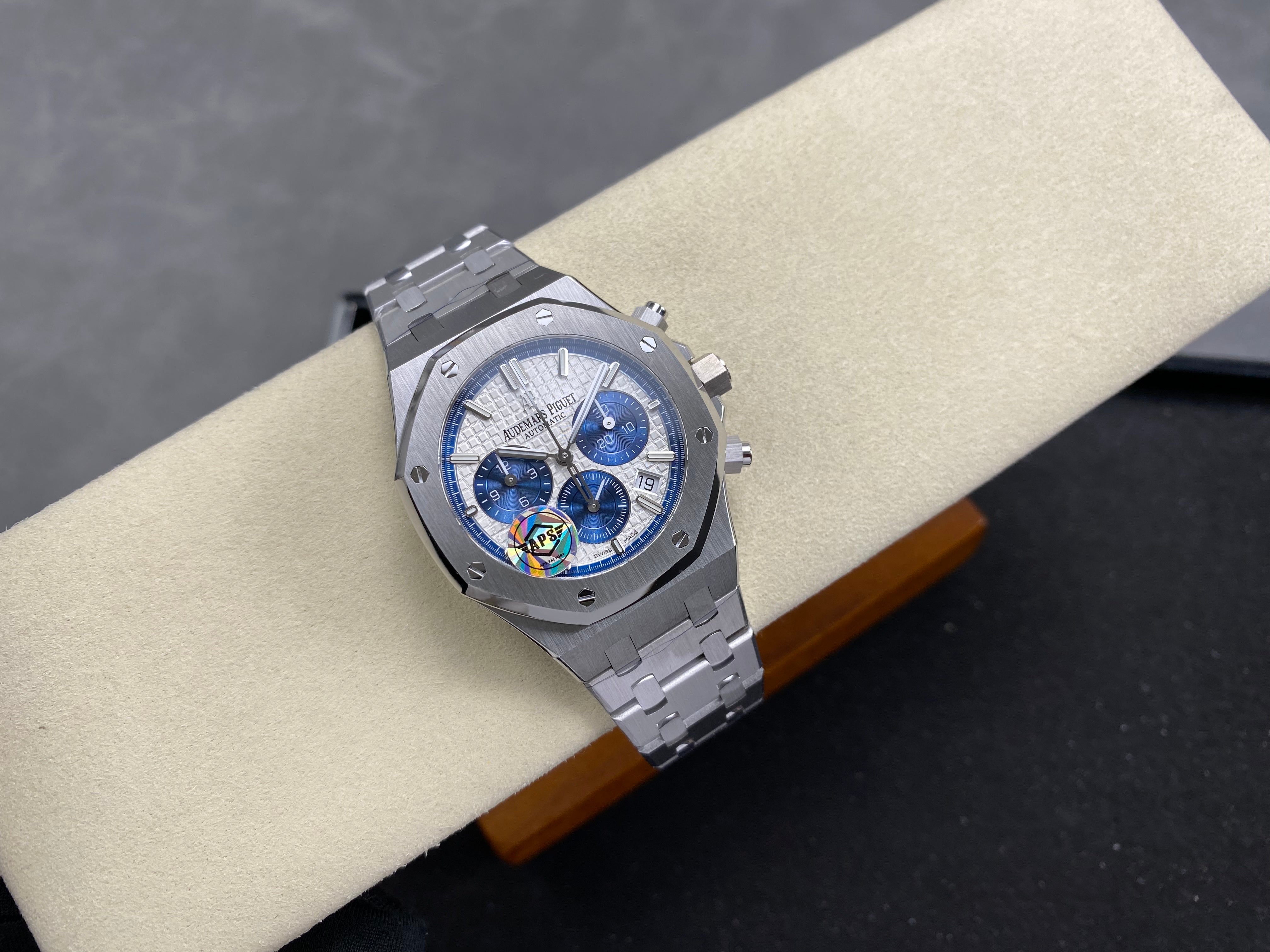 Audemars Piguet Royal Oak Chronograph 41mm White Blue Dial