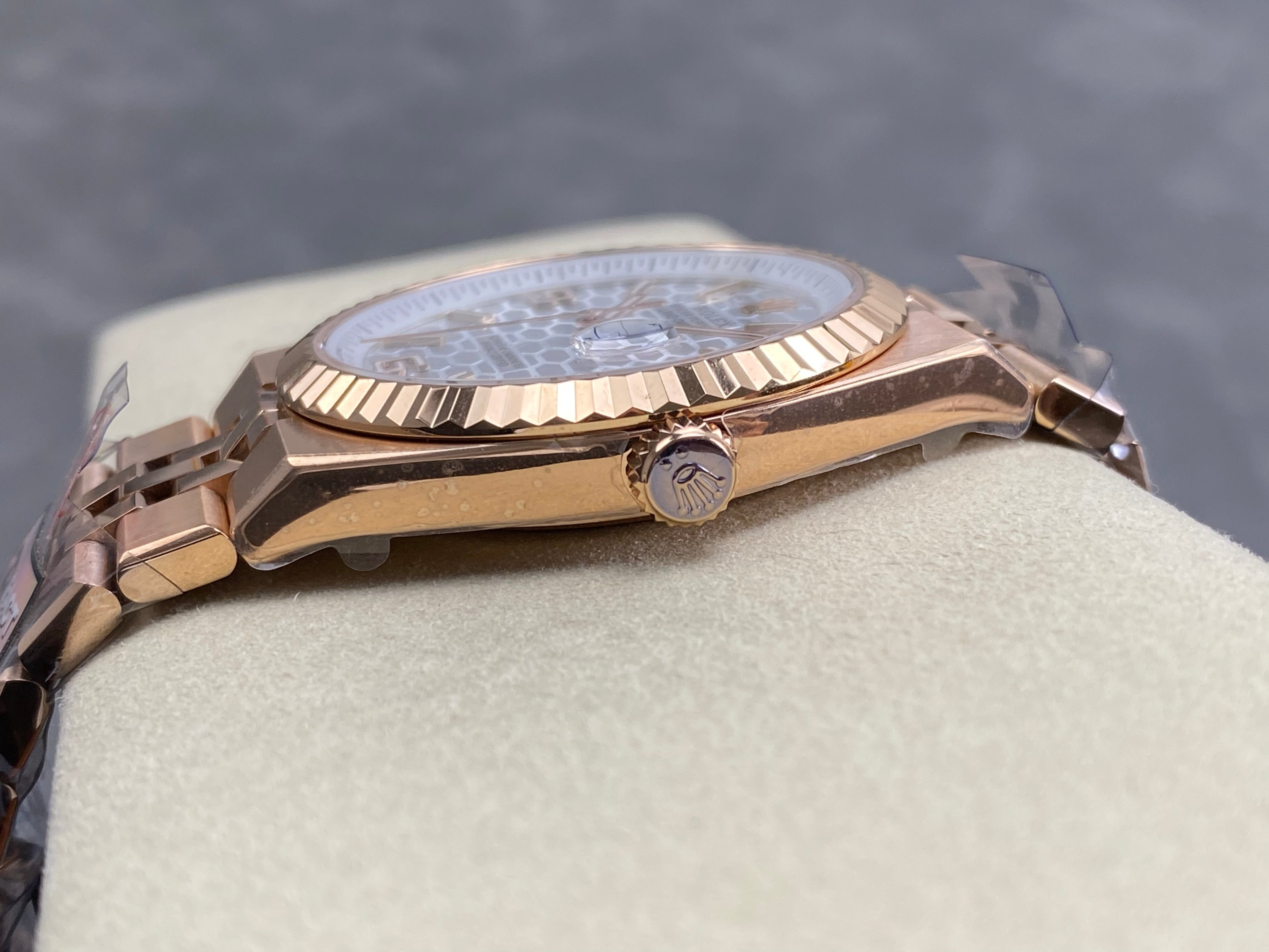 Rolex Land-Dweller Pink Gold White Dial