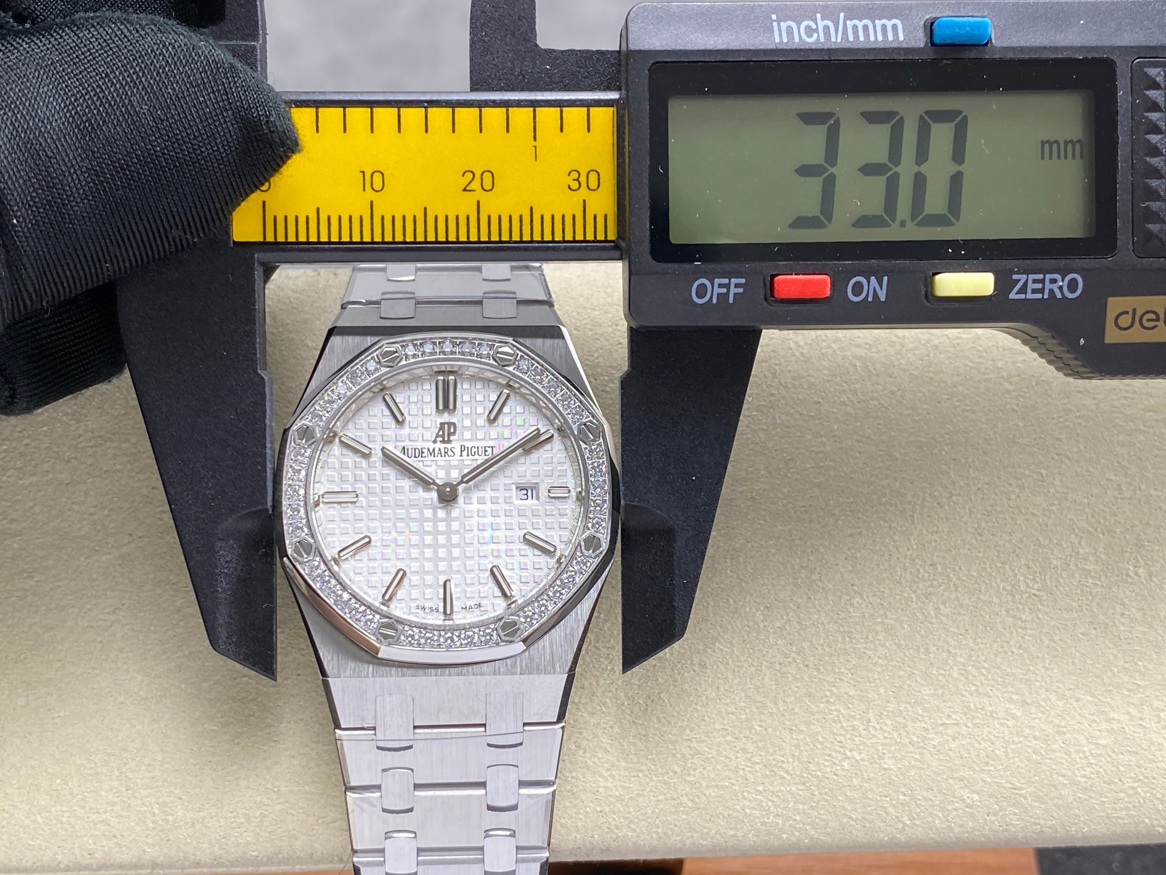 Audemars Piguet Royal Oak Lady 33mm Steel Case White Dial Diamond Bezel