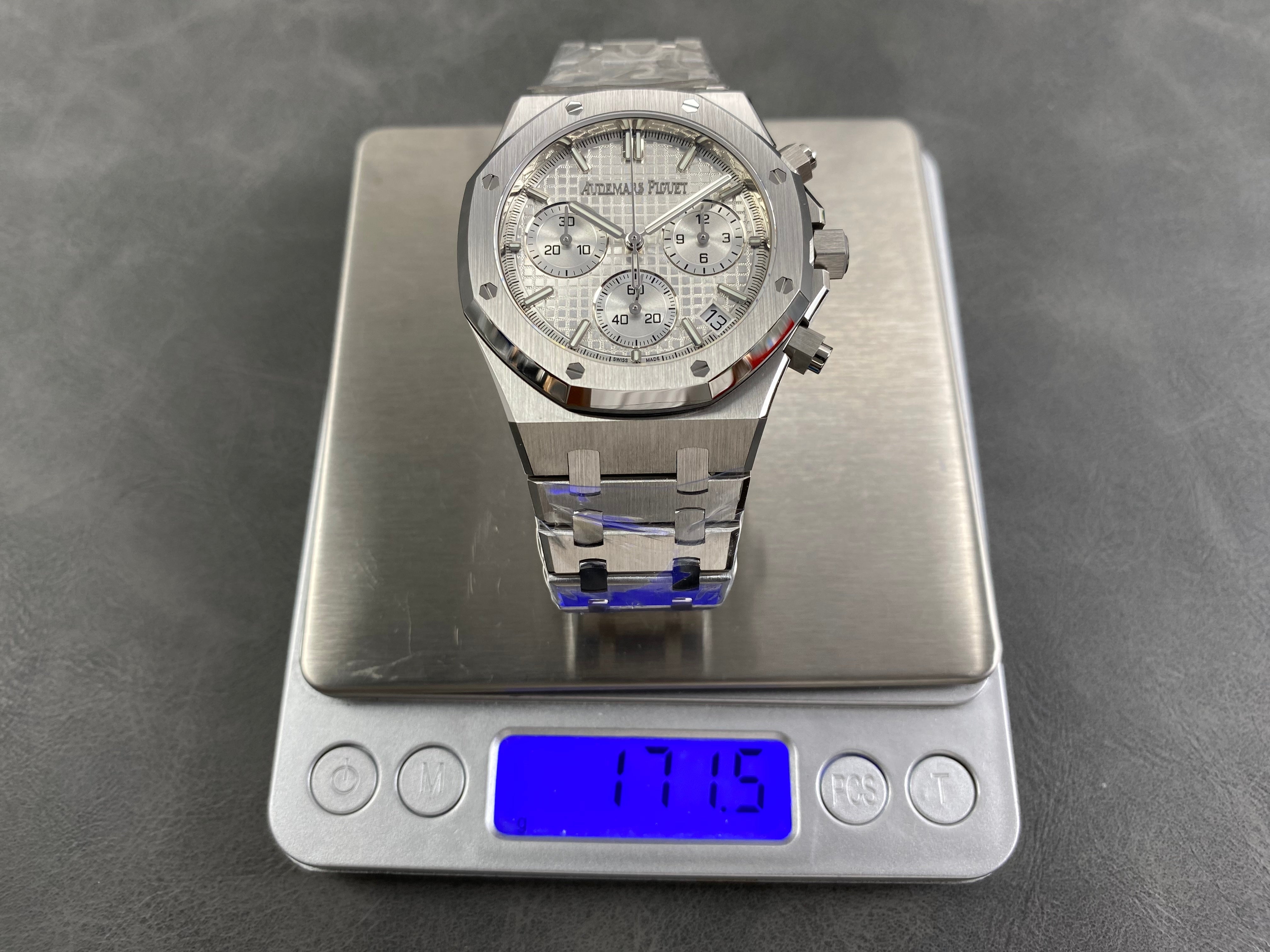 Audemars Piguet Royal Oak Chronograph 41mm Steel Case Silver Dial