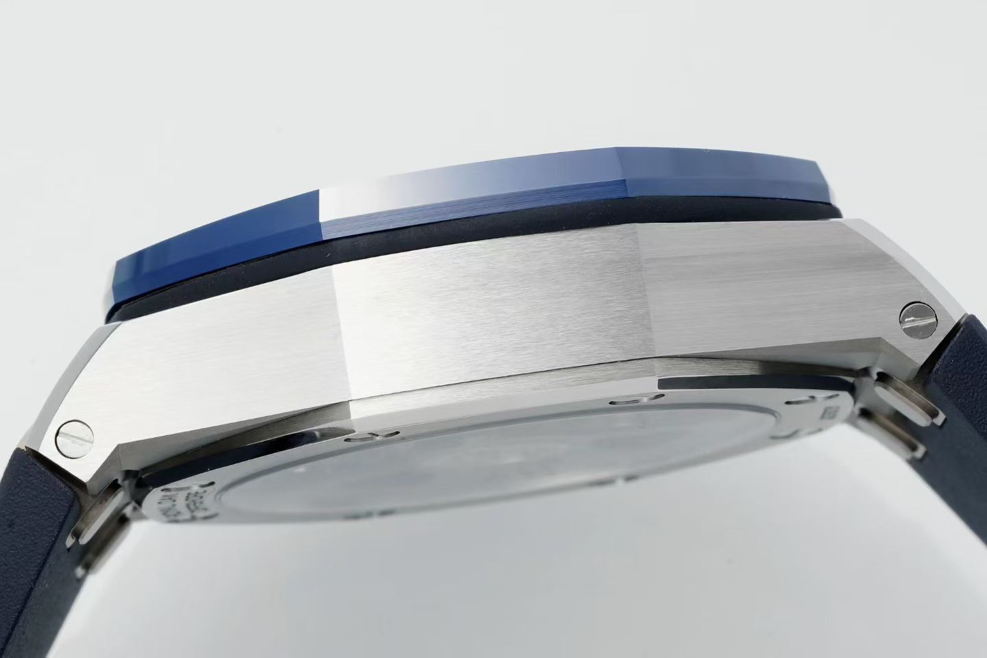 Audemars Piguet Royal Oak Chronograph 41mm Blue Dial Rubber Strap